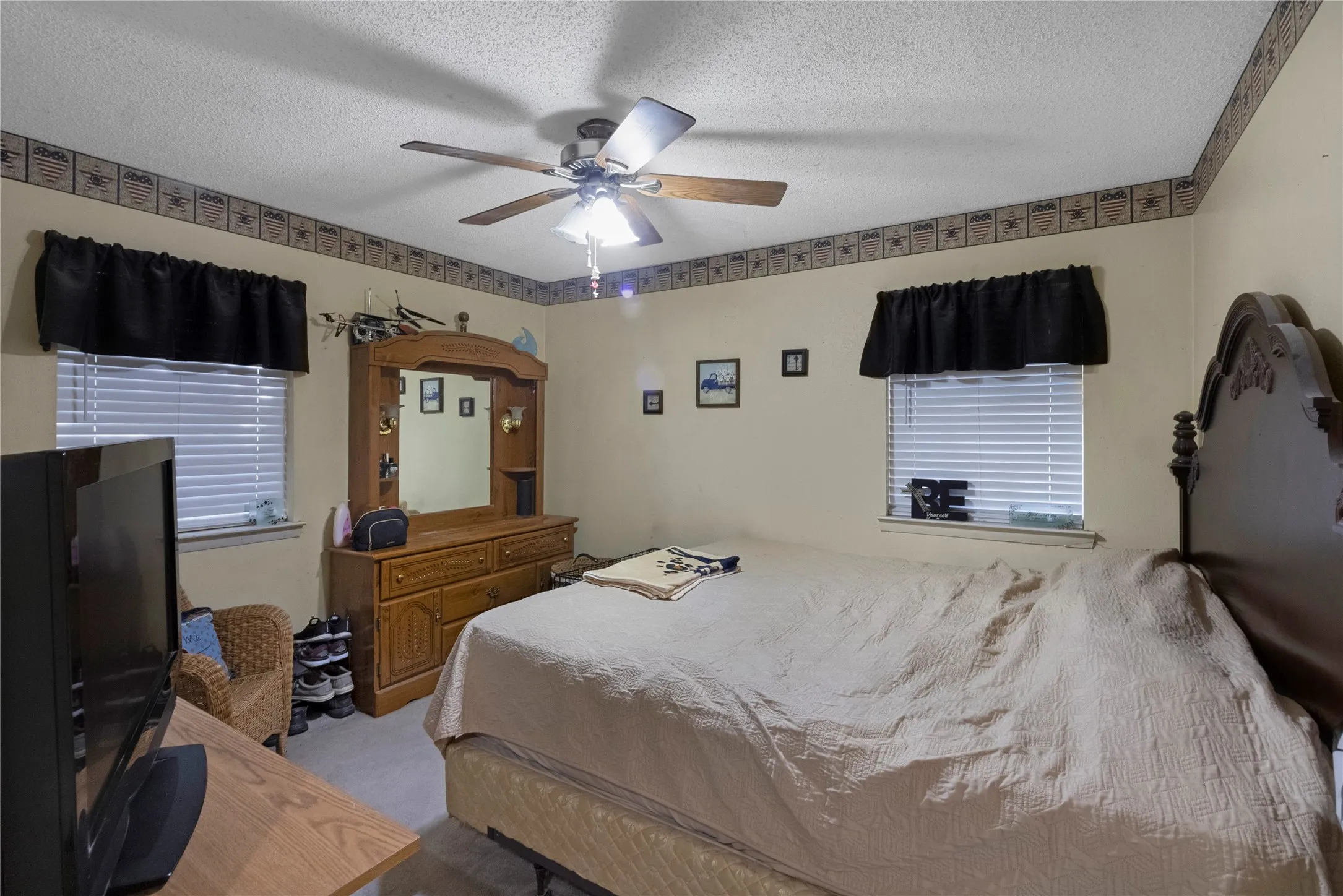 Single Family Residence For Sale in Dallas County , 535 Thrush Avenue, Duncanville, Texas 75116, 3 Bedroom, 1 Bathroom, 1 Garage spaces, 1,029 Sqft, built in 1963, mls#21396663, Real Estate Agent in Duncanville, Homes For Sale in Dallas county, Homes For Sale in Duncanville, Realtor in Duncanville Texas, Real Estate Brokerage Independent Realty Texas, Luminita Cordes Realtor