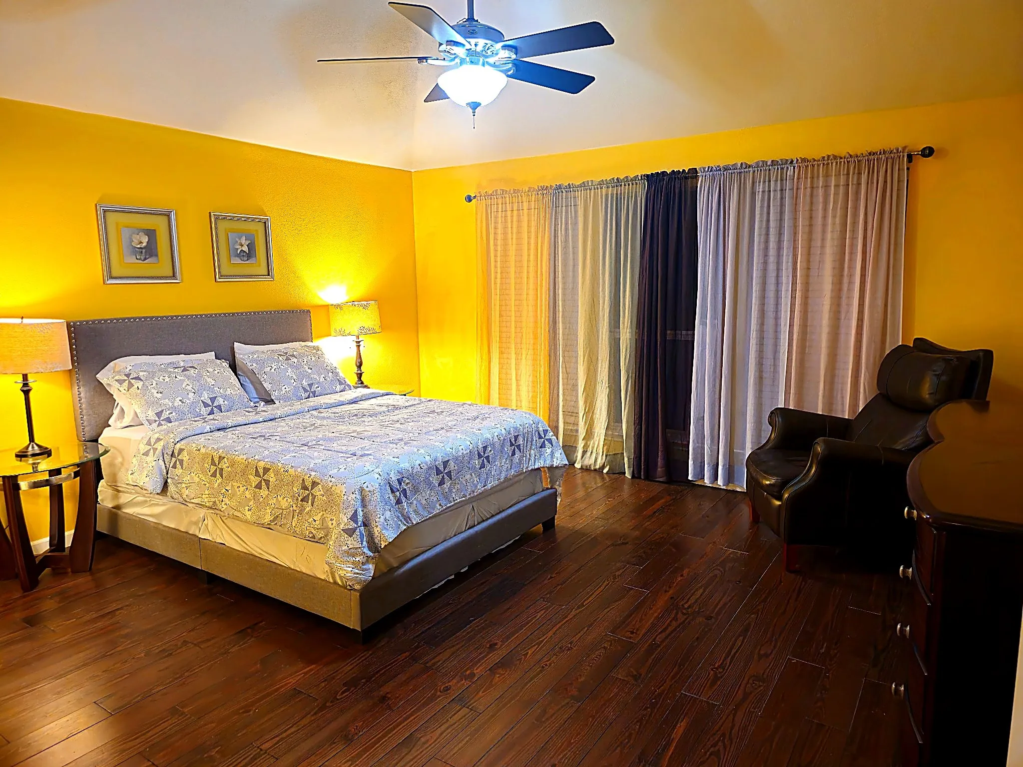 Single Family Residence For Rent in Tarrant County , 311 Kingfisher Lane, Arlington, Texas 76002, 3 Bedroom, 2 Bathroom, 2 Garage spaces, 2,052 Sqft, built in 2004, mls#21396672, Real Estate Agent in Arlington, Homes For Rent in Tarrant county, Homes For Rent in Arlington, Realtor in Arlington Texas, Real Estate Brokerage Independent Realty Texas, Luminita Cordes Realtor