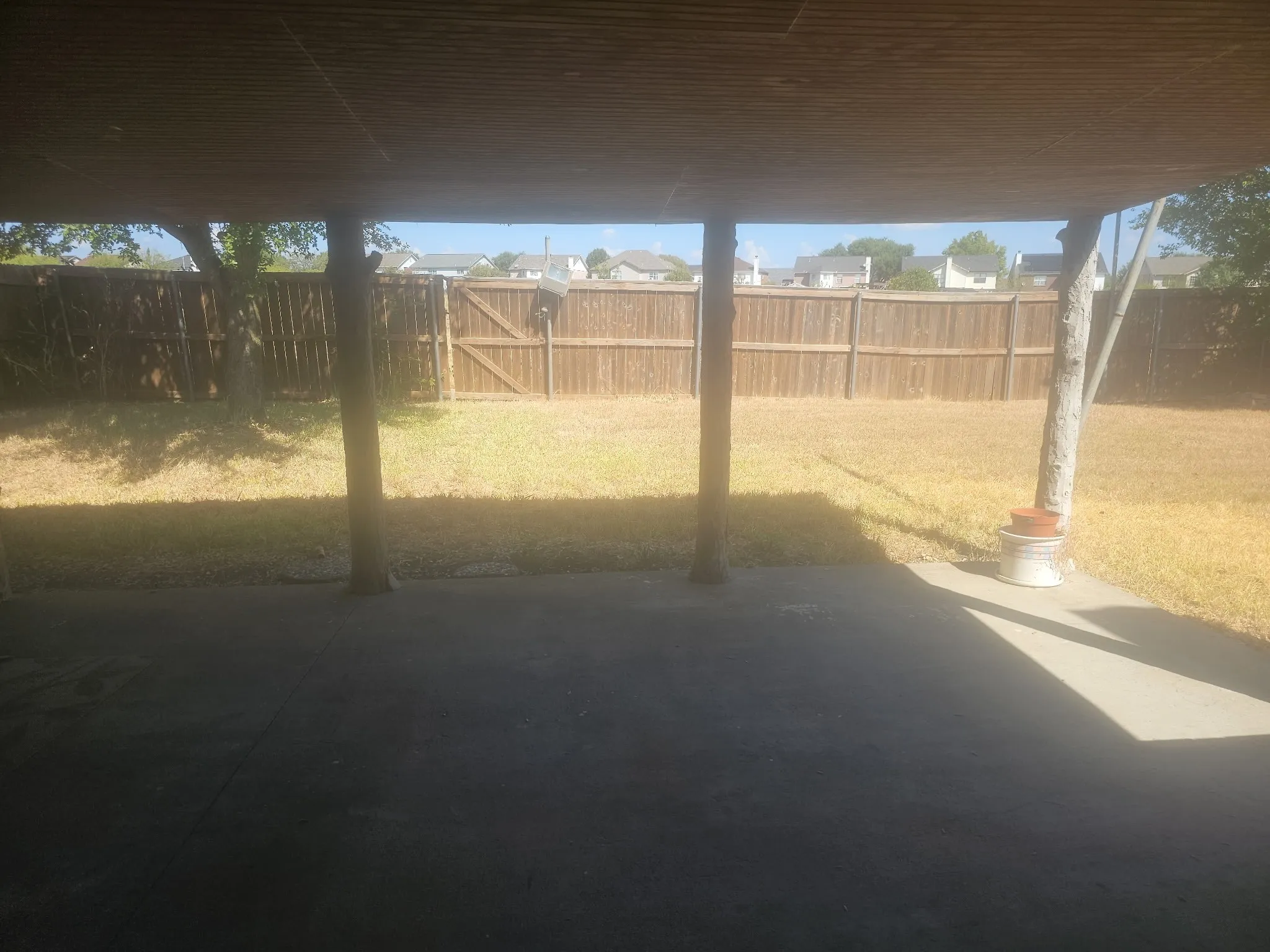 Single Family Residence For Rent in Tarrant County , 311 Kingfisher Lane, Arlington, Texas 76002, 3 Bedroom, 2 Bathroom, 2 Garage spaces, 2,052 Sqft, built in 2004, mls#21396672, Real Estate Agent in Arlington, Homes For Rent in Tarrant county, Homes For Rent in Arlington, Realtor in Arlington Texas, Real Estate Brokerage Independent Realty Texas, Luminita Cordes Realtor