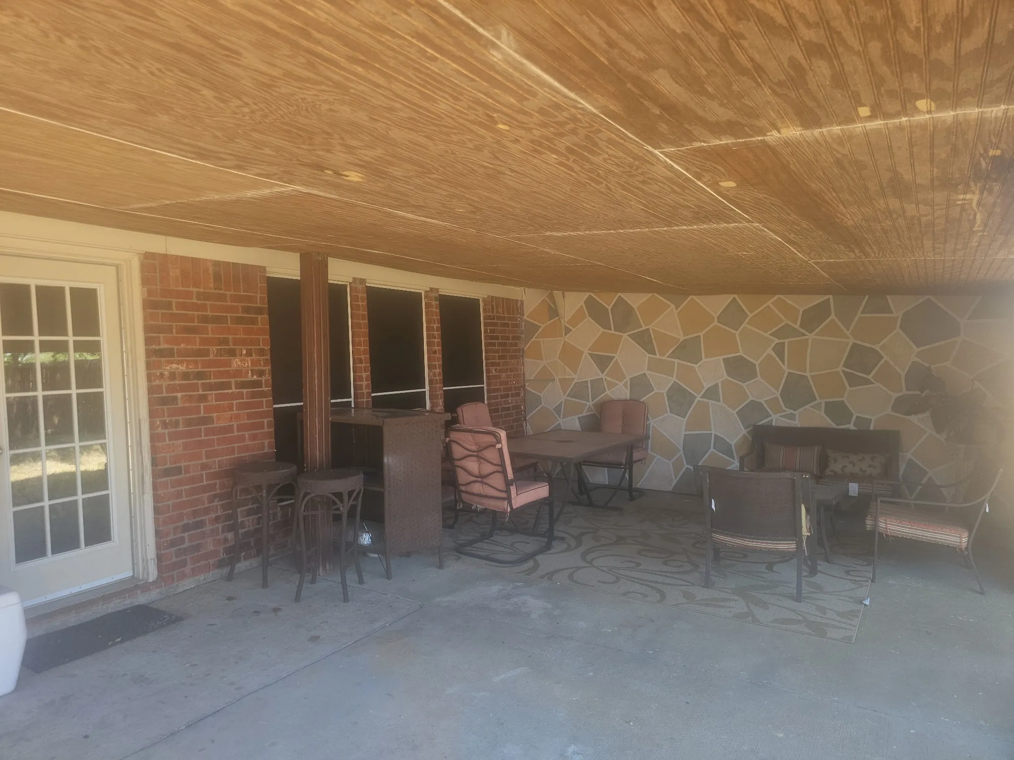 Single Family Residence For Rent in Tarrant County , 311 Kingfisher Lane, Arlington, Texas 76002, 3 Bedroom, 2 Bathroom, 2 Garage spaces, 2,052 Sqft, built in 2004, mls#21396672, Real Estate Agent in Arlington, Homes For Rent in Tarrant county, Homes For Rent in Arlington, Realtor in Arlington Texas, Real Estate Brokerage Independent Realty Texas, Luminita Cordes Realtor
