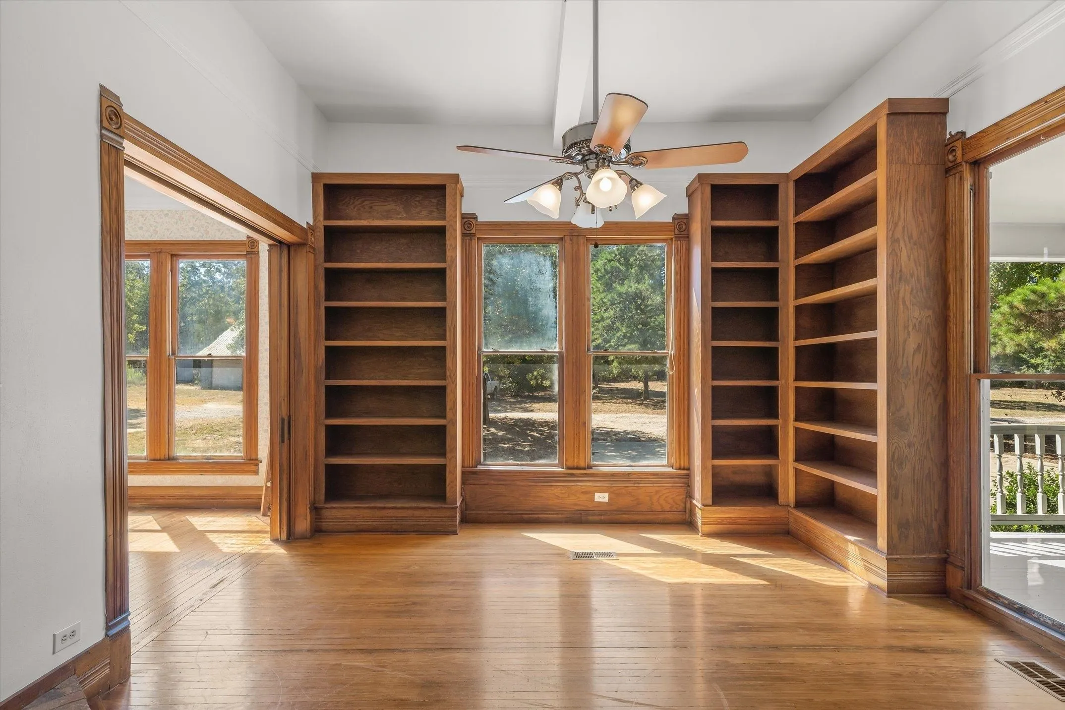 Office For Sale in Wood County , 3615 CR 2330, Mineola, Texas 75773, 0, 0, Garage spaces, 0 Sqft, built in 1902, mls#21384234, Real Estate Agent in Mineola, Homes For Sale in Wood county, Homes For Sale in Mineola, Realtor in Mineola Texas, Real Estate Brokerage Independent Realty Texas, Luminita Cordes Realtor