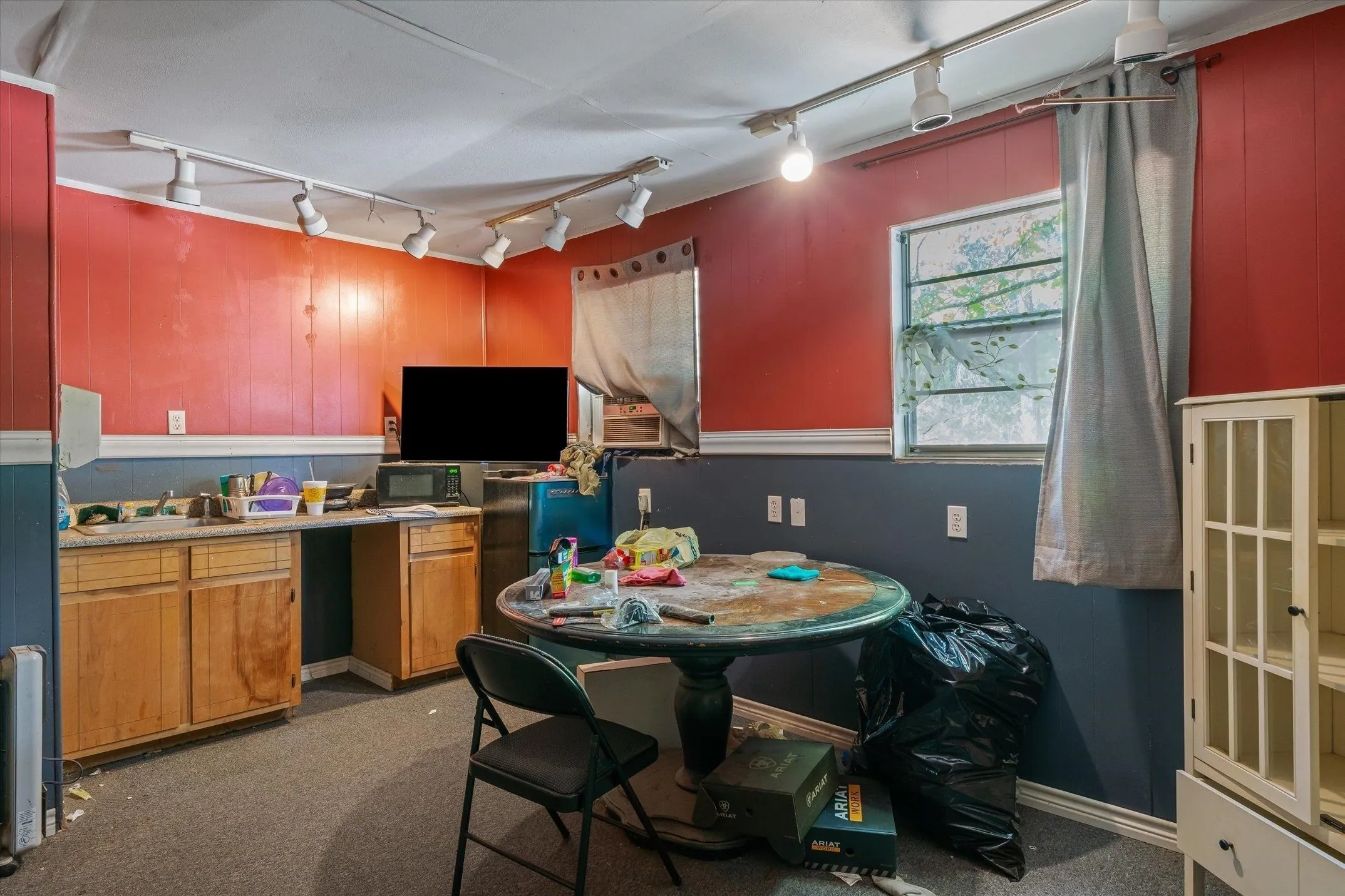 Office For Sale in Wood County , 3615 CR 2330, Mineola, Texas 75773, 0, 0, Garage spaces, 0 Sqft, built in 1902, mls#21384234, Real Estate Agent in Mineola, Homes For Sale in Wood county, Homes For Sale in Mineola, Realtor in Mineola Texas, Real Estate Brokerage Independent Realty Texas, Luminita Cordes Realtor