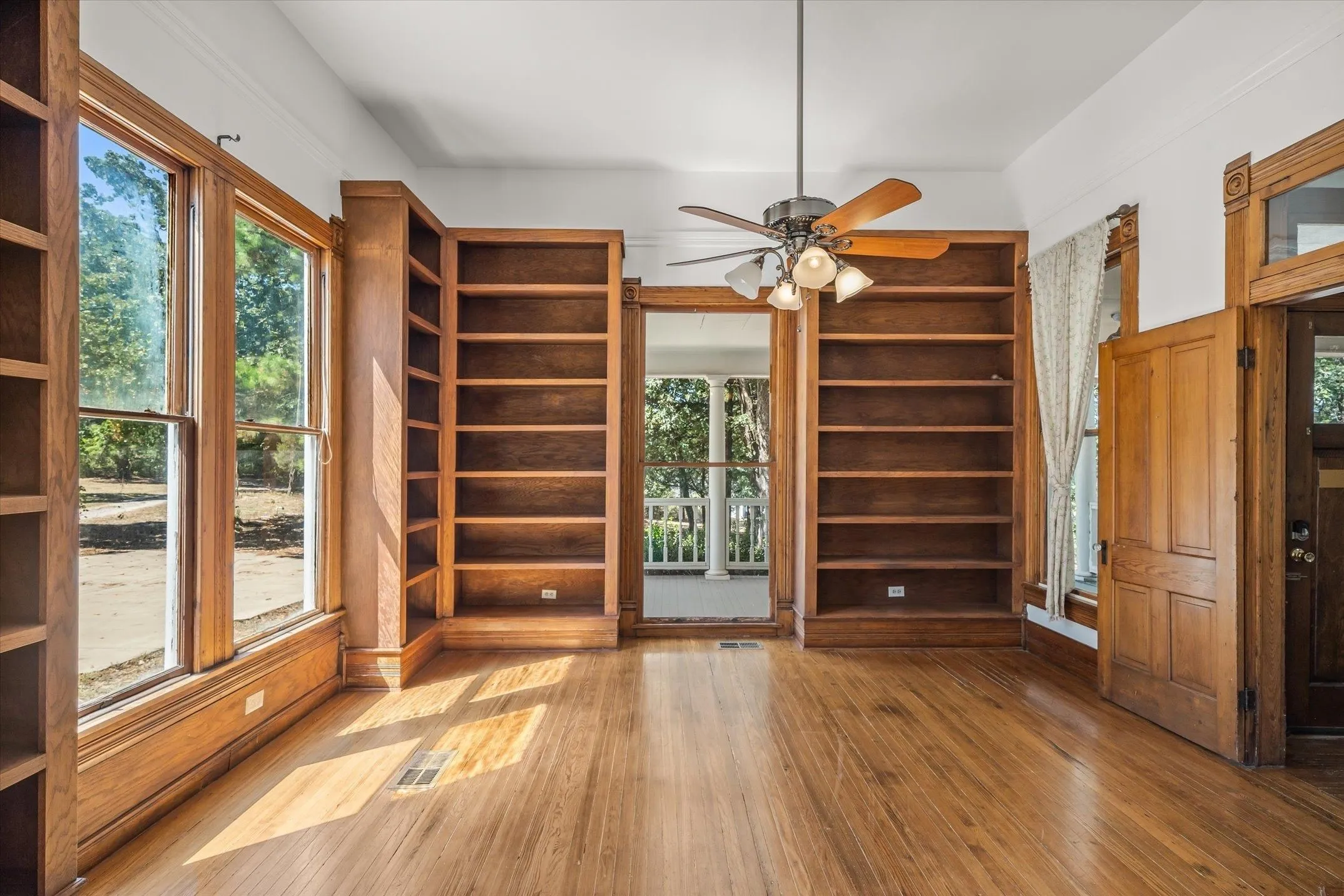 Office For Sale in Wood County , 3615 CR 2330, Mineola, Texas 75773, 0, 0, Garage spaces, 0 Sqft, built in 1902, mls#21384234, Real Estate Agent in Mineola, Homes For Sale in Wood county, Homes For Sale in Mineola, Realtor in Mineola Texas, Real Estate Brokerage Independent Realty Texas, Luminita Cordes Realtor