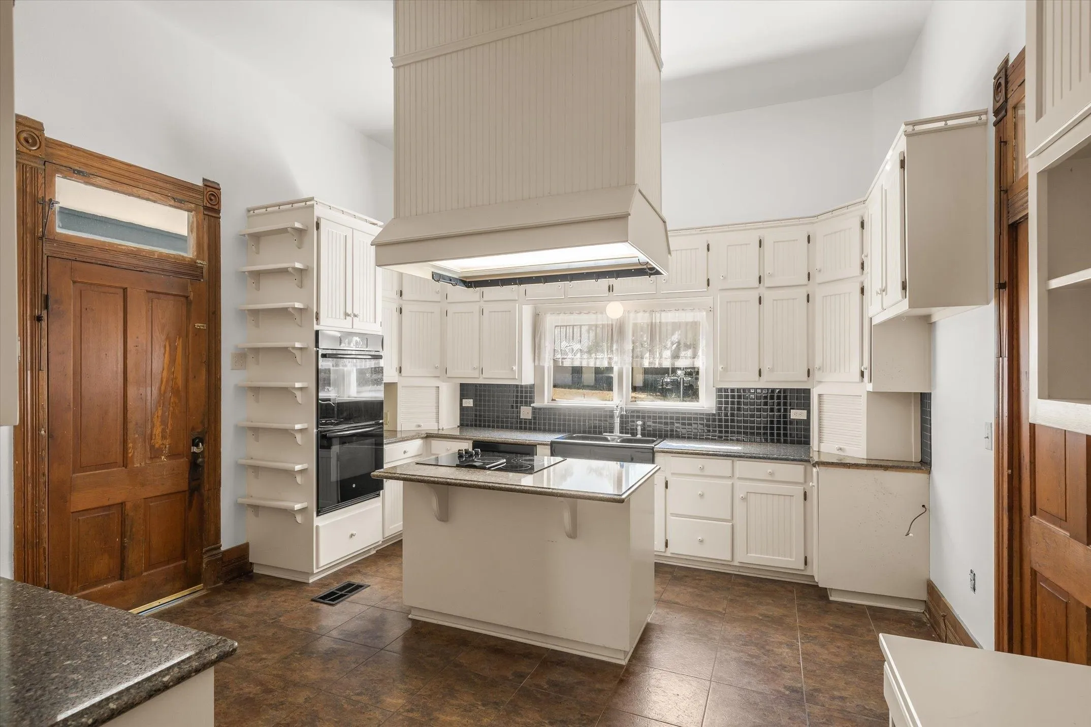 Office For Sale in Wood County , 3615 CR 2330, Mineola, Texas 75773, 0, 0, Garage spaces, 0 Sqft, built in 1902, mls#21384234, Real Estate Agent in Mineola, Homes For Sale in Wood county, Homes For Sale in Mineola, Realtor in Mineola Texas, Real Estate Brokerage Independent Realty Texas, Luminita Cordes Realtor