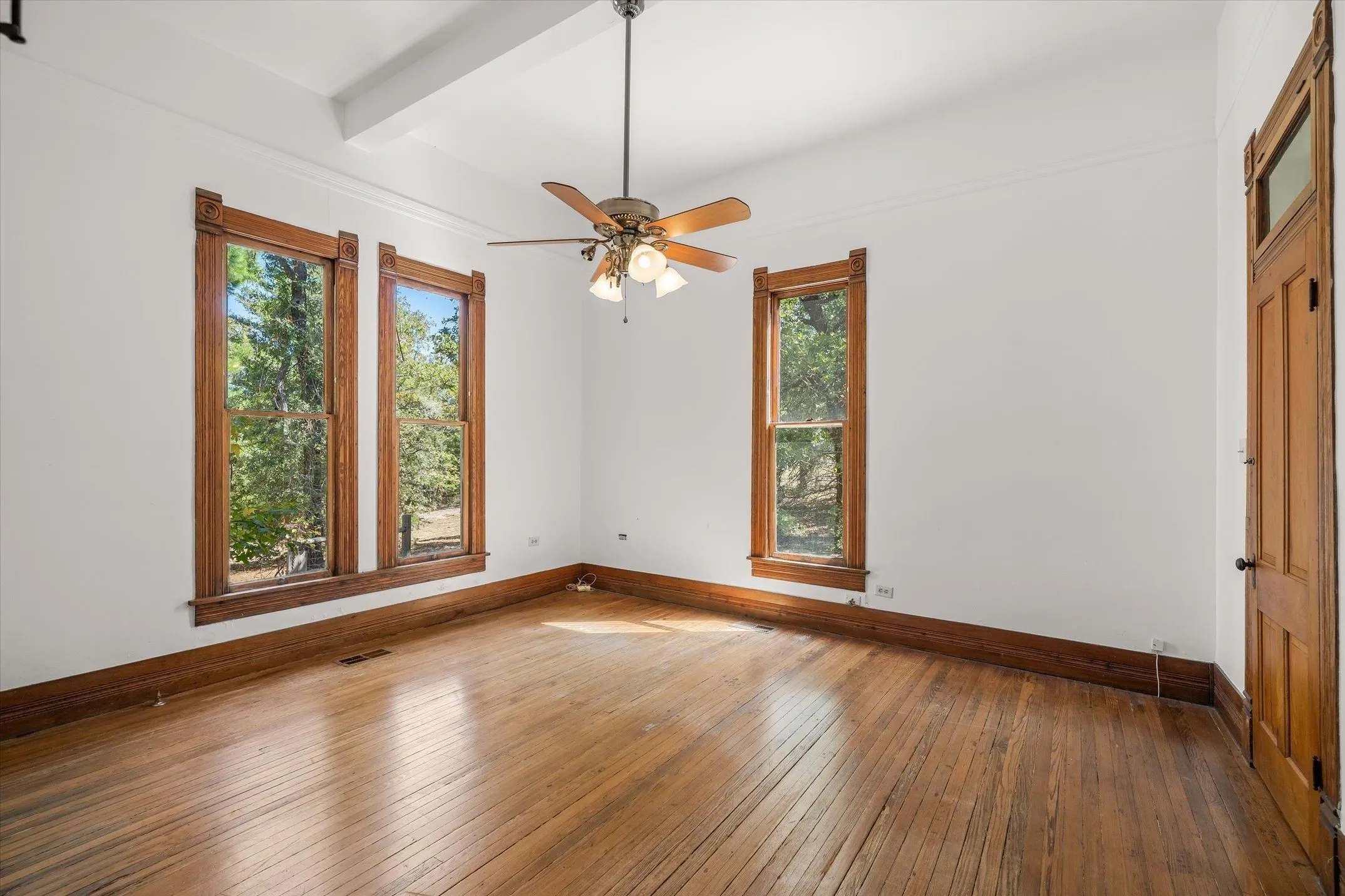 Office For Sale in Wood County , 3615 CR 2330, Mineola, Texas 75773, 0, 0, Garage spaces, 0 Sqft, built in 1902, mls#21384234, Real Estate Agent in Mineola, Homes For Sale in Wood county, Homes For Sale in Mineola, Realtor in Mineola Texas, Real Estate Brokerage Independent Realty Texas, Luminita Cordes Realtor