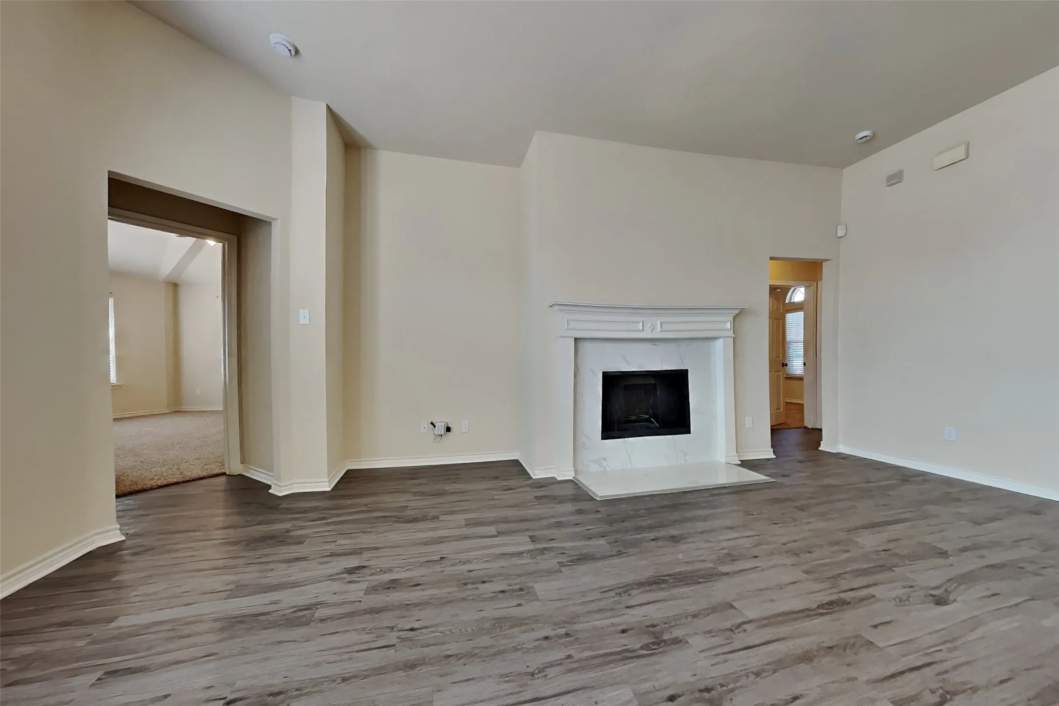 Single Family Residence For Rent in Tarrant County , 4408 Fox Meadows Lane, Mansfield, Texas 76063, 3 Bedroom, 2 Bathroom, 2 Garage spaces, 1,832 Sqft, built in 2004, mls#21396674, Real Estate Agent in Mansfield, Homes For Rent in Tarrant county, Homes For Rent in Mansfield, Realtor in Mansfield Texas, Real Estate Brokerage Independent Realty Texas, Luminita Cordes Realtor