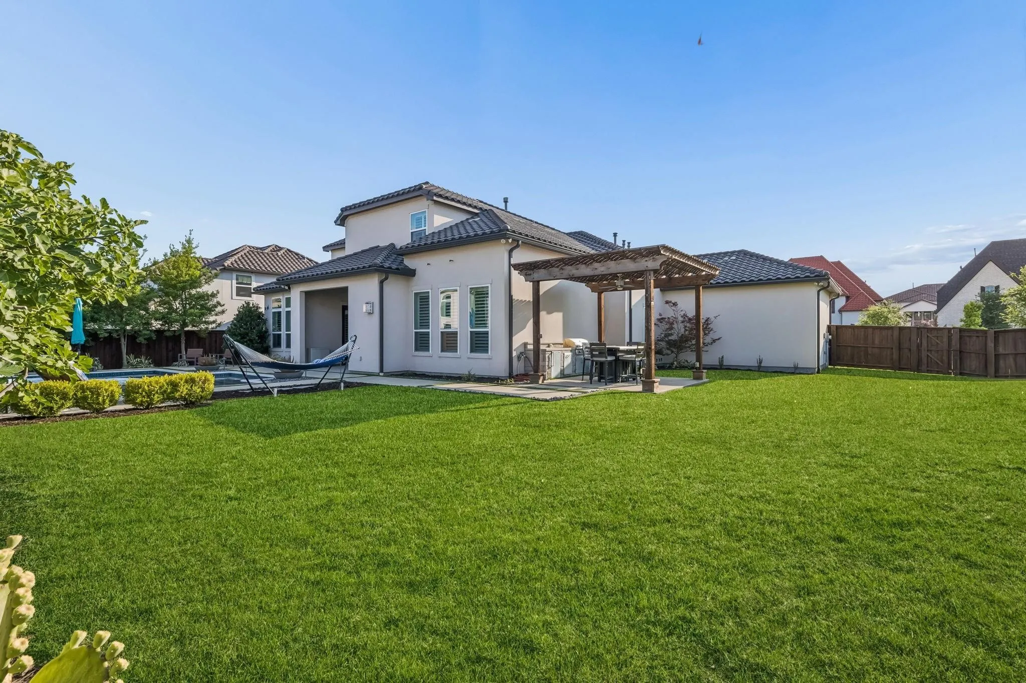 Single Family Residence For Sale in Denton County , 7342 Shoestring Drive, Frisco, Texas 75036, 4 Bedroom, 5 Bathroom, 4 Garage spaces, 4,295 Sqft, built in 2017, mls#21396062, Real Estate Agent in Frisco, Homes For Sale in Denton county, Homes For Sale in Frisco, Realtor in Frisco Texas, Real Estate Brokerage Independent Realty Texas, Luminita Cordes Realtor