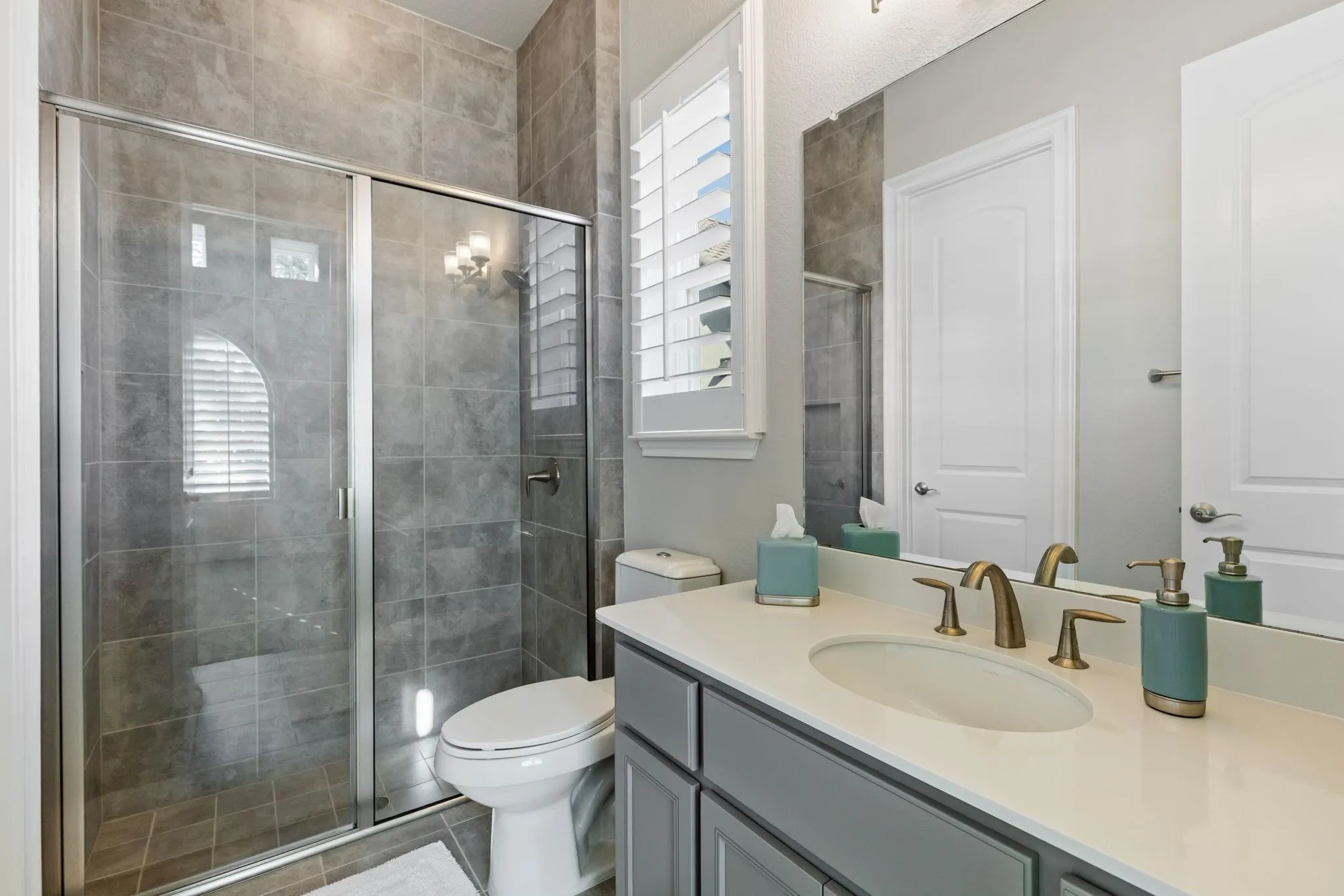 Single Family Residence For Sale in Denton County , 7342 Shoestring Drive, Frisco, Texas 75036, 4 Bedroom, 5 Bathroom, 4 Garage spaces, 4,295 Sqft, built in 2017, mls#21396062, Real Estate Agent in Frisco, Homes For Sale in Denton county, Homes For Sale in Frisco, Realtor in Frisco Texas, Real Estate Brokerage Independent Realty Texas, Luminita Cordes Realtor