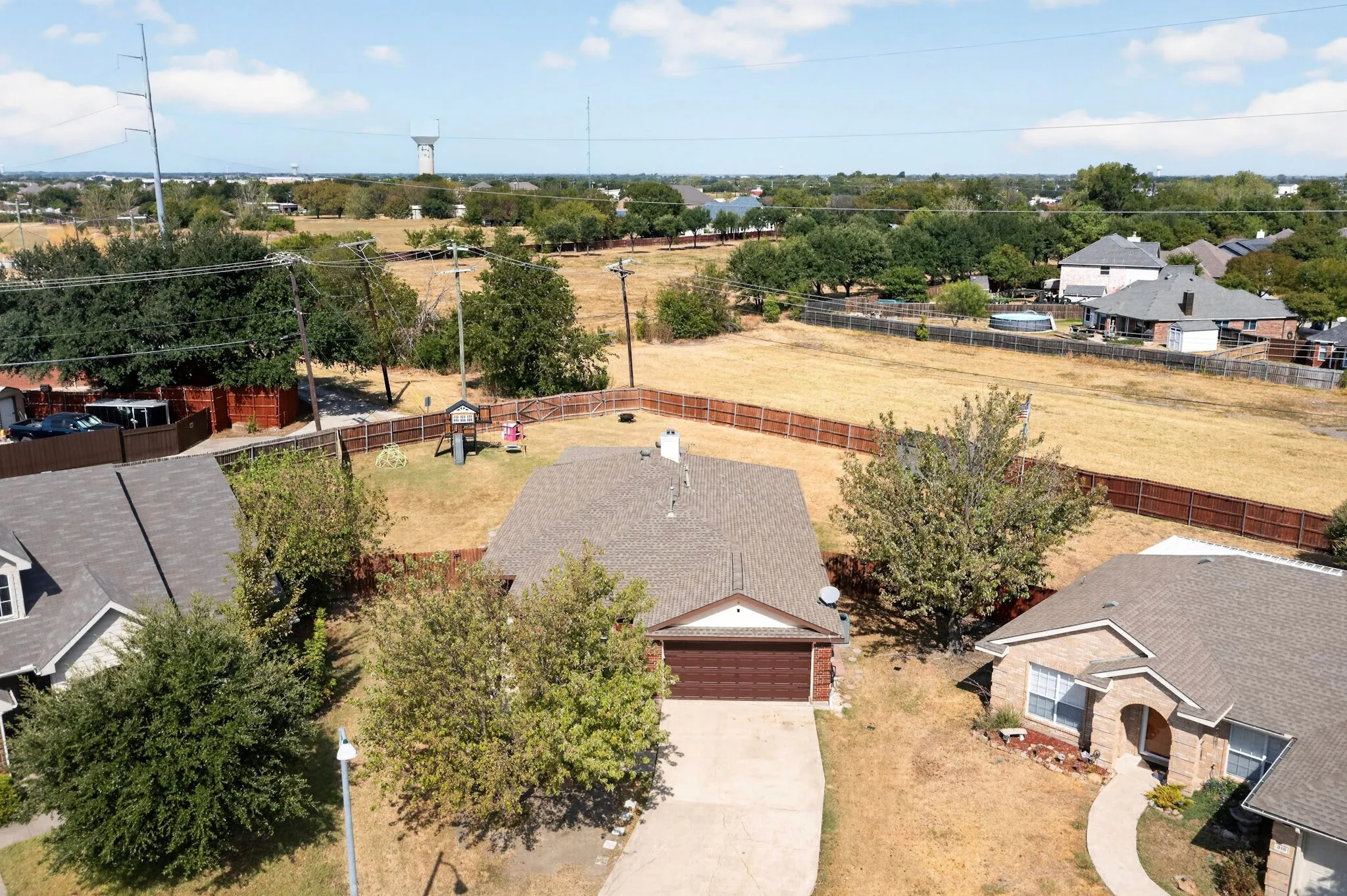Single Family Residence For Sale in Collin County , 609 Haymeadow Drive, Wylie, Texas 75098, 4 Bedroom, 2 Bathroom, 2 Garage spaces, 1,914 Sqft, built in 2001, mls#21395942, Real Estate Agent in Wylie, Homes For Sale in Collin county, Homes For Sale in Wylie, Realtor in Wylie Texas, Real Estate Brokerage Independent Realty Texas, Luminita Cordes Realtor
