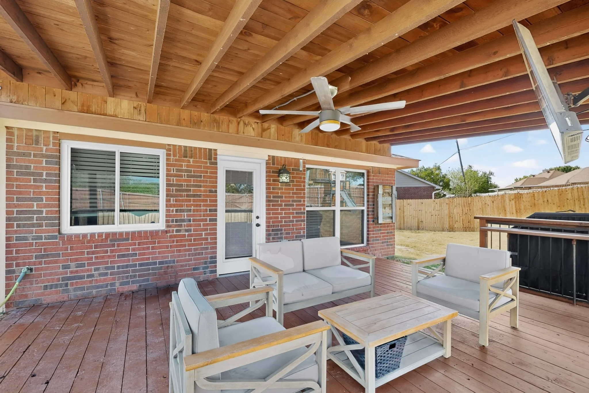 Single Family Residence For Sale in Collin County , 609 Haymeadow Drive, Wylie, Texas 75098, 4 Bedroom, 2 Bathroom, 2 Garage spaces, 1,914 Sqft, built in 2001, mls#21395942, Real Estate Agent in Wylie, Homes For Sale in Collin county, Homes For Sale in Wylie, Realtor in Wylie Texas, Real Estate Brokerage Independent Realty Texas, Luminita Cordes Realtor