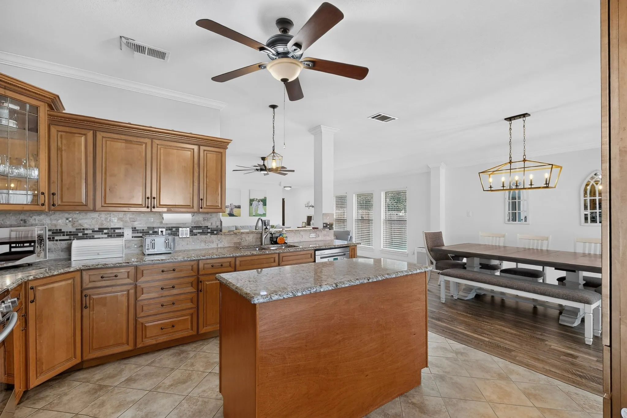 Single Family Residence For Sale in Collin County , 609 Haymeadow Drive, Wylie, Texas 75098, 4 Bedroom, 2 Bathroom, 2 Garage spaces, 1,914 Sqft, built in 2001, mls#21395942, Real Estate Agent in Wylie, Homes For Sale in Collin county, Homes For Sale in Wylie, Realtor in Wylie Texas, Real Estate Brokerage Independent Realty Texas, Luminita Cordes Realtor