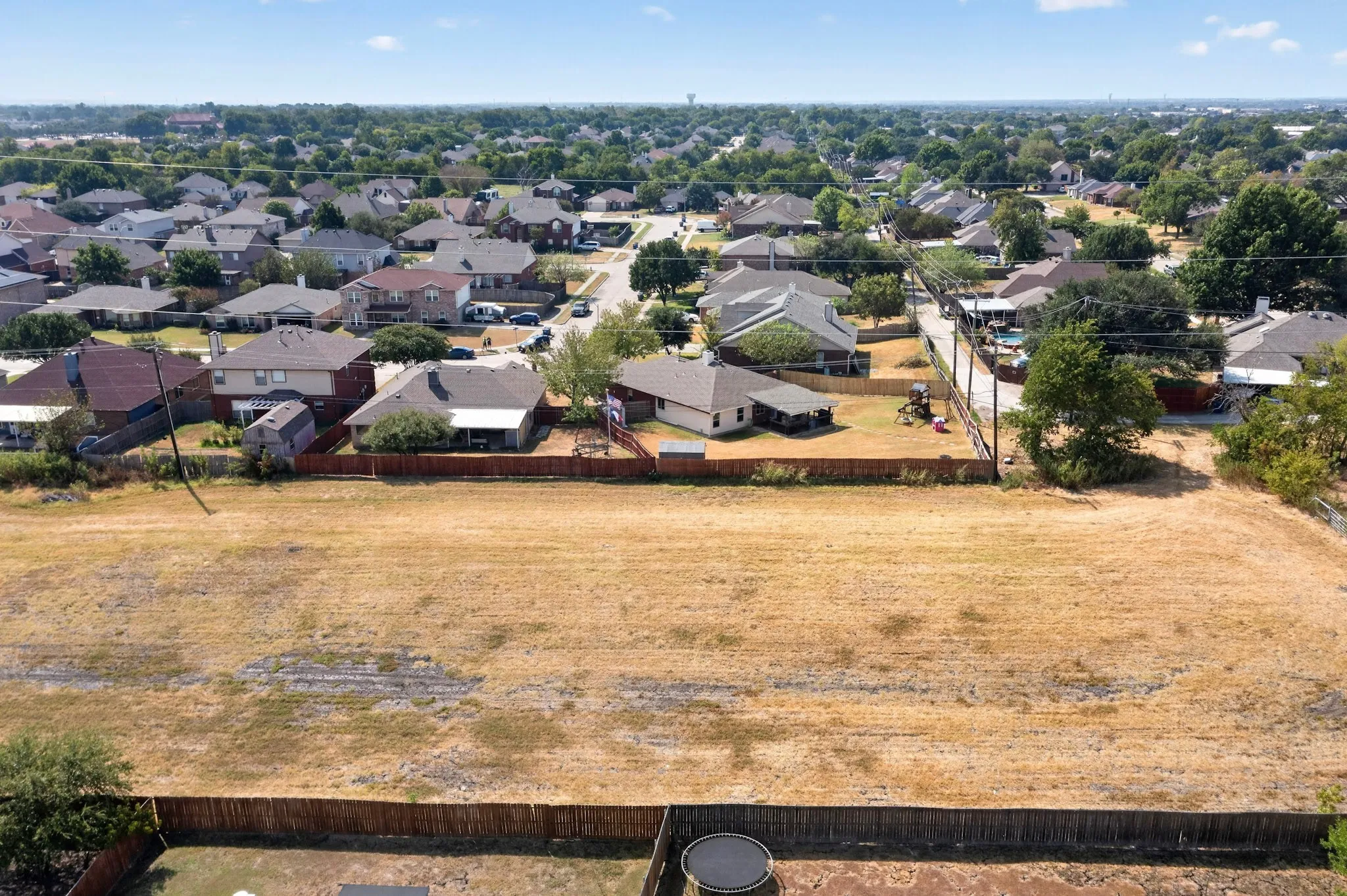 Single Family Residence For Sale in Collin County , 609 Haymeadow Drive, Wylie, Texas 75098, 4 Bedroom, 2 Bathroom, 2 Garage spaces, 1,914 Sqft, built in 2001, mls#21395942, Real Estate Agent in Wylie, Homes For Sale in Collin county, Homes For Sale in Wylie, Realtor in Wylie Texas, Real Estate Brokerage Independent Realty Texas, Luminita Cordes Realtor