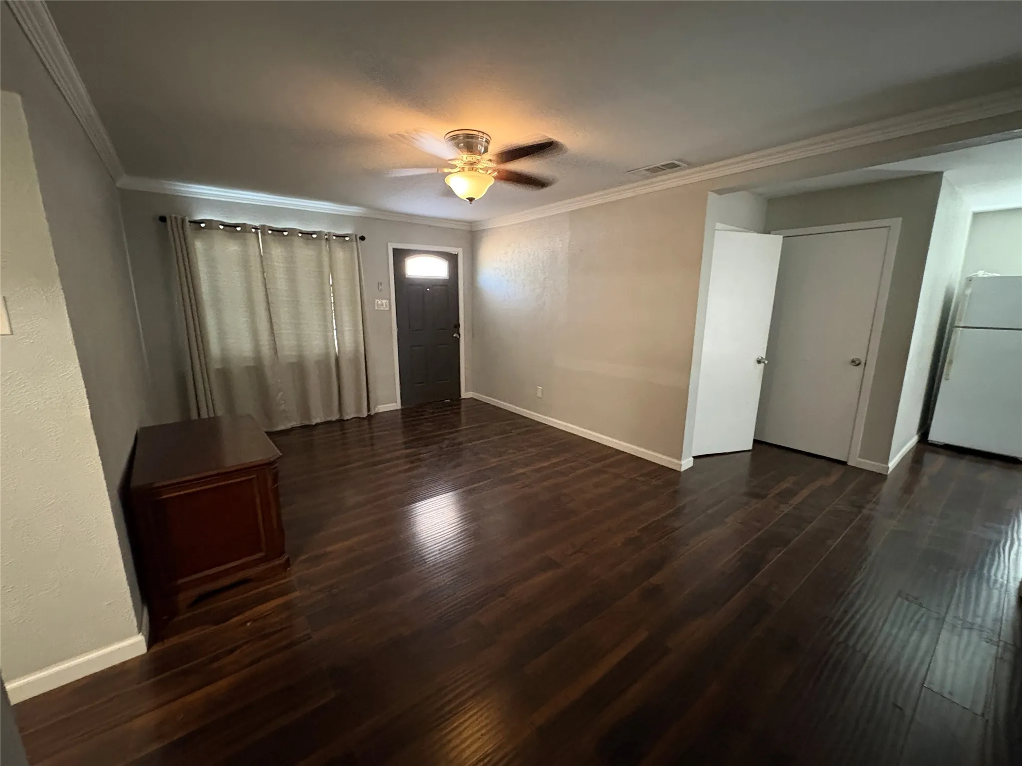 Single Family Residence For Sale in Dallas County , 6907 Atha, Dallas, Texas 75217, 4 Bedroom, 2 Bathroom, 1 Garage spaces, 1,172 Sqft, built in 1960, mls#21394604, Real Estate Agent in Dallas, Homes For Sale in Dallas county, Homes For Sale in Dallas, Realtor in Dallas Texas, Real Estate Brokerage Independent Realty Texas, Luminita Cordes Realtor
