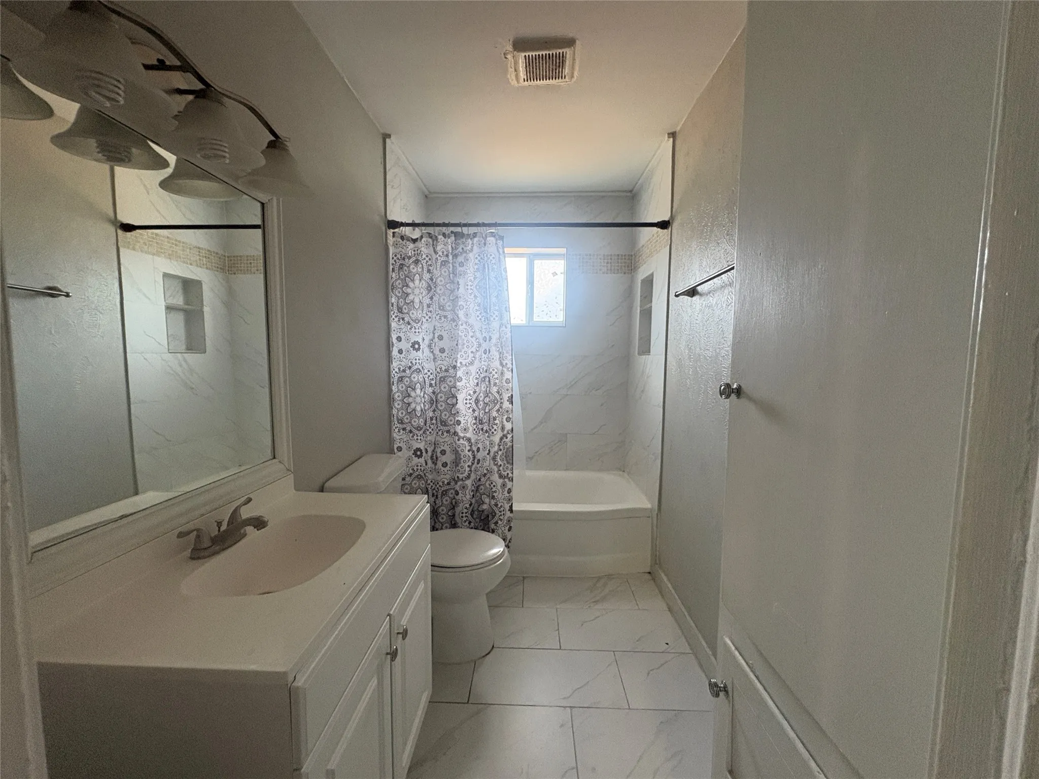 Single Family Residence For Sale in Dallas County , 6907 Atha, Dallas, Texas 75217, 4 Bedroom, 2 Bathroom, 1 Garage spaces, 1,172 Sqft, built in 1960, mls#21394604, Real Estate Agent in Dallas, Homes For Sale in Dallas county, Homes For Sale in Dallas, Realtor in Dallas Texas, Real Estate Brokerage Independent Realty Texas, Luminita Cordes Realtor