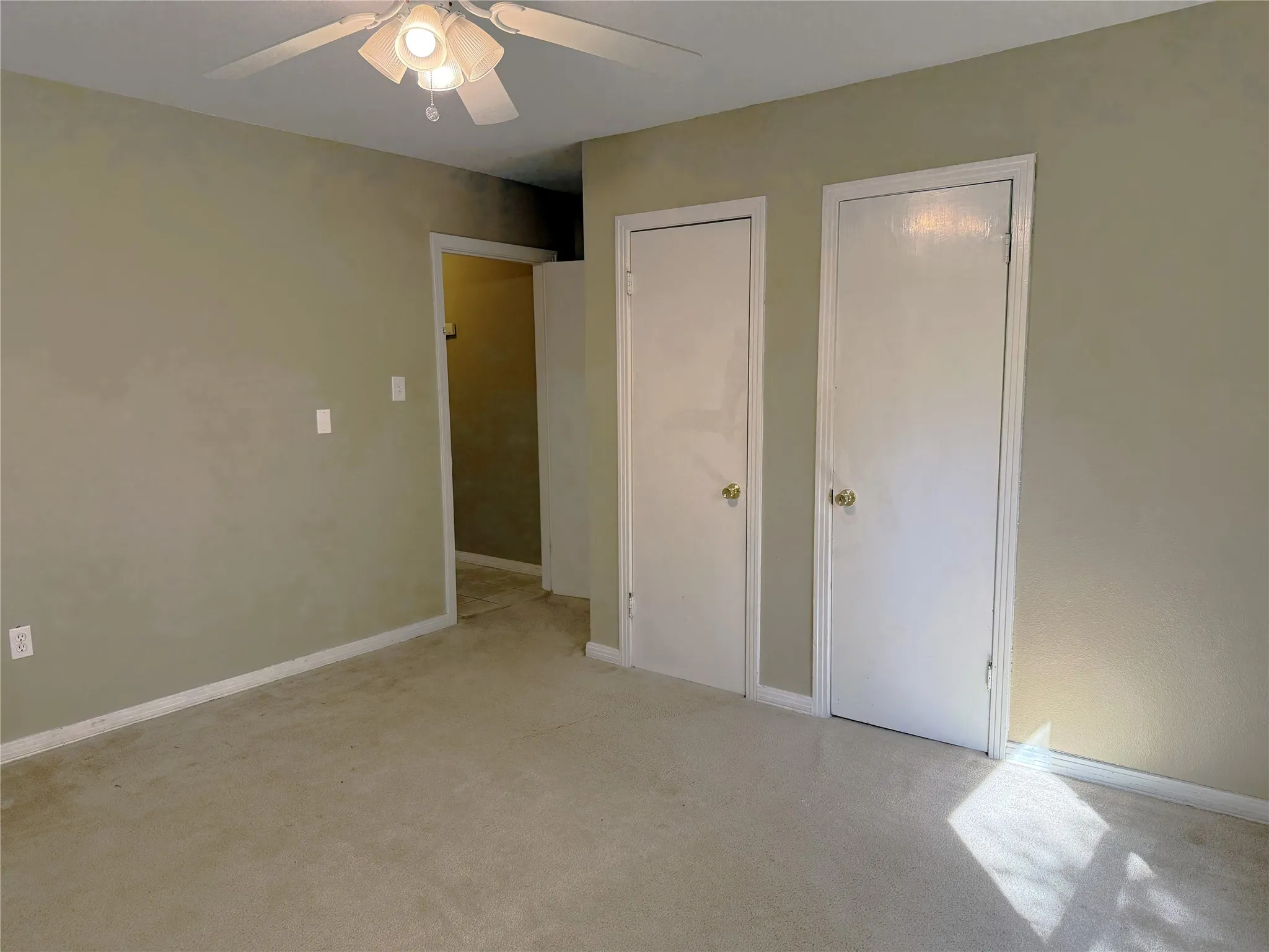 Single Family Residence For Sale in Mc Lennan County , 3520 Maple Avenue, Waco, Texas 76707, 4 Bedroom, 2 Bathroom, Garage spaces, 1,669 Sqft, built in 1950, mls#21396658, Real Estate Agent in Waco, Homes For Sale in Mc Lennan county, Homes For Sale in Waco, Realtor in Waco Texas, Real Estate Brokerage Independent Realty Texas, Luminita Cordes Realtor