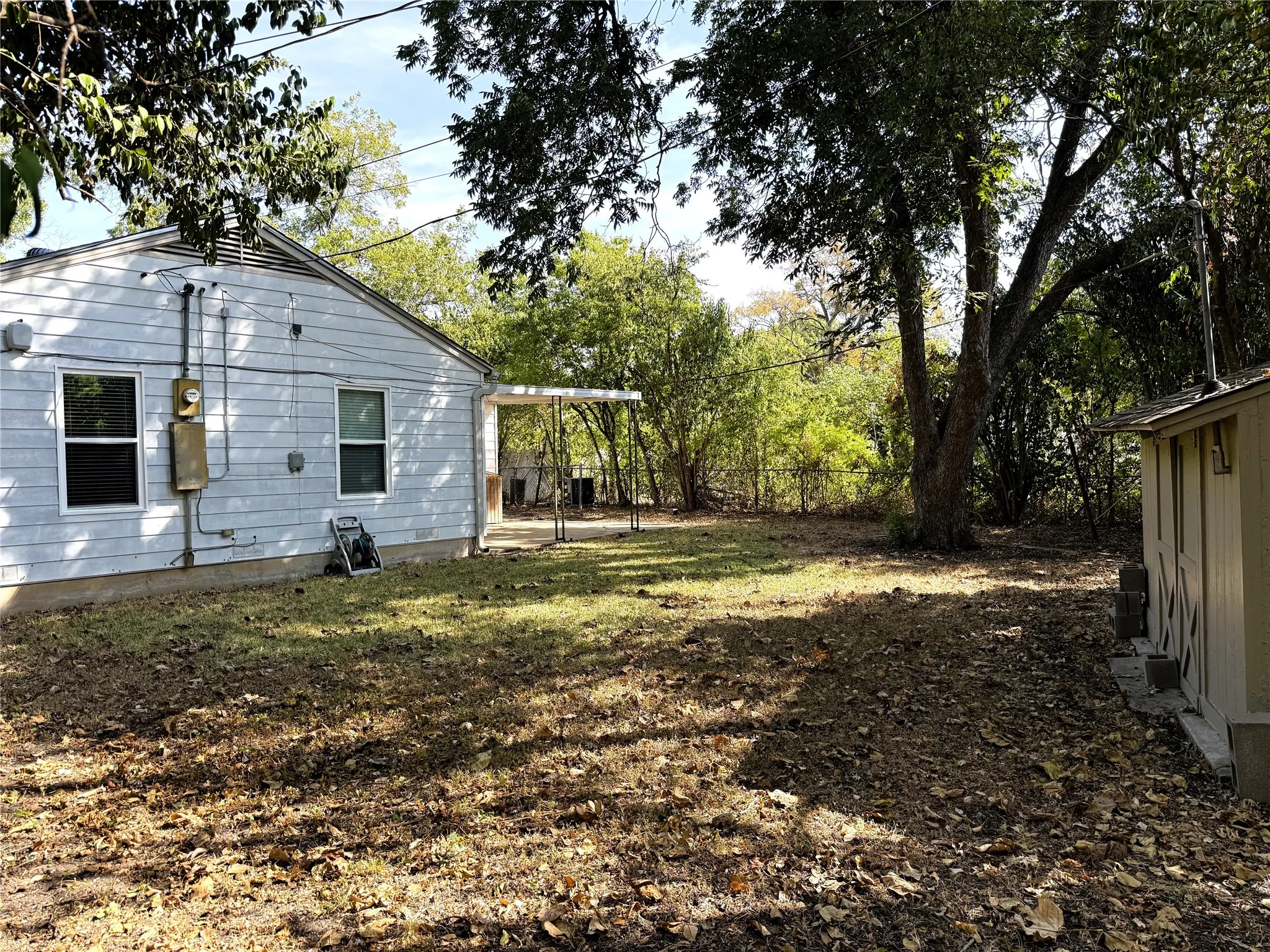 Single Family Residence For Sale in Mc Lennan County , 3520 Maple Avenue, Waco, Texas 76707, 4 Bedroom, 2 Bathroom, Garage spaces, 1,669 Sqft, built in 1950, mls#21396658, Real Estate Agent in Waco, Homes For Sale in Mc Lennan county, Homes For Sale in Waco, Realtor in Waco Texas, Real Estate Brokerage Independent Realty Texas, Luminita Cordes Realtor
