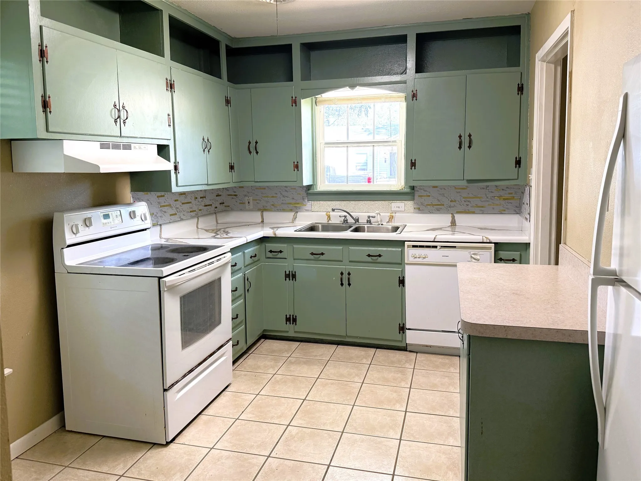 Single Family Residence For Sale in Mc Lennan County , 3520 Maple Avenue, Waco, Texas 76707, 4 Bedroom, 2 Bathroom, Garage spaces, 1,669 Sqft, built in 1950, mls#21396658, Real Estate Agent in Waco, Homes For Sale in Mc Lennan county, Homes For Sale in Waco, Realtor in Waco Texas, Real Estate Brokerage Independent Realty Texas, Luminita Cordes Realtor