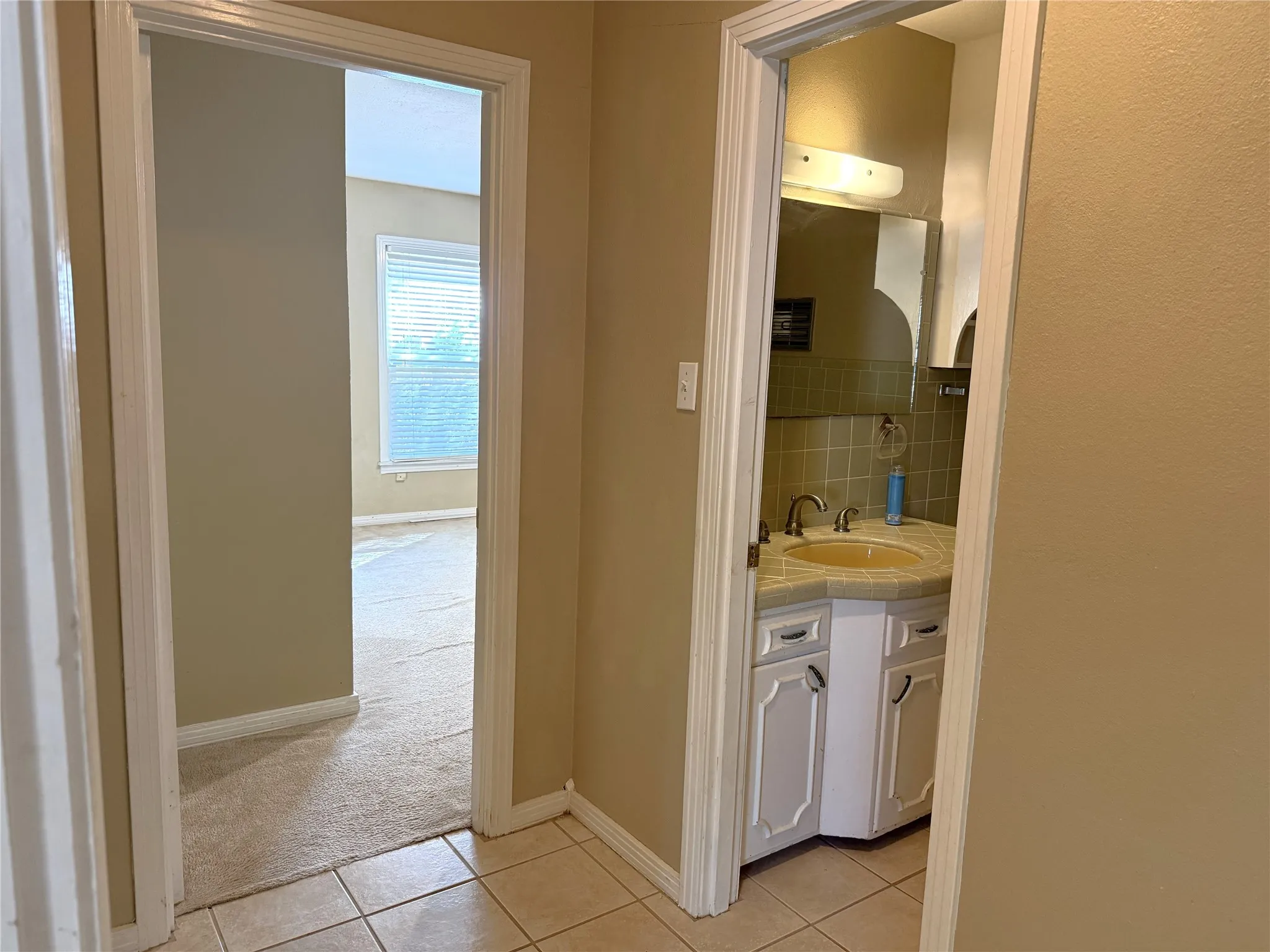 Single Family Residence For Sale in Mc Lennan County , 3520 Maple Avenue, Waco, Texas 76707, 4 Bedroom, 2 Bathroom, Garage spaces, 1,669 Sqft, built in 1950, mls#21396658, Real Estate Agent in Waco, Homes For Sale in Mc Lennan county, Homes For Sale in Waco, Realtor in Waco Texas, Real Estate Brokerage Independent Realty Texas, Luminita Cordes Realtor