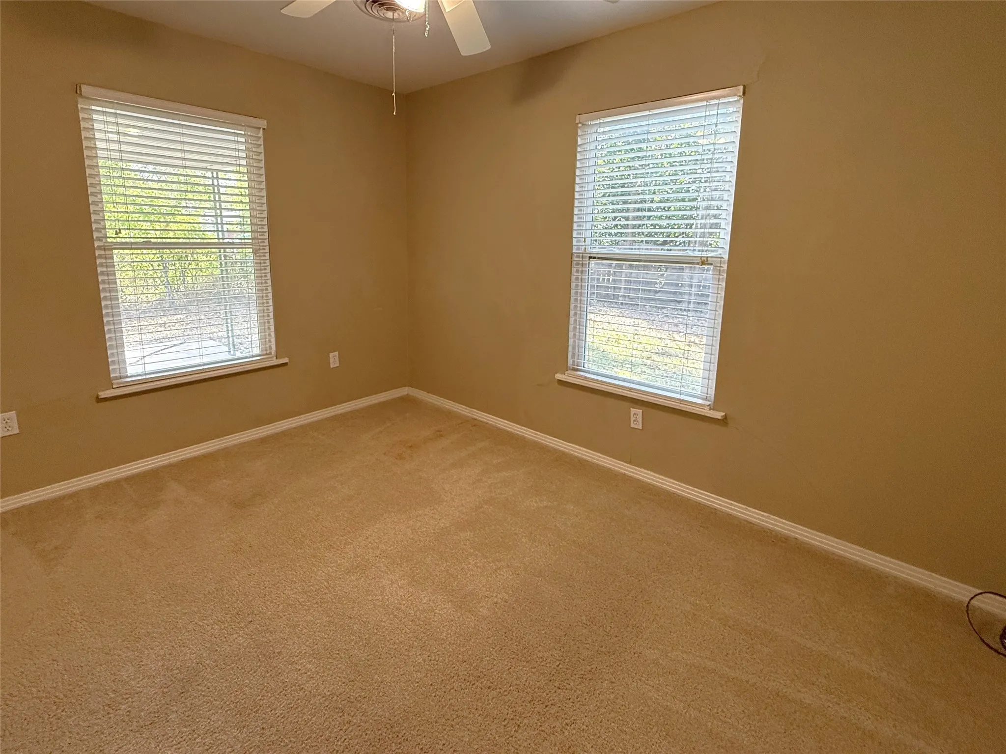 Single Family Residence For Sale in Mc Lennan County , 3520 Maple Avenue, Waco, Texas 76707, 4 Bedroom, 2 Bathroom, Garage spaces, 1,669 Sqft, built in 1950, mls#21396658, Real Estate Agent in Waco, Homes For Sale in Mc Lennan county, Homes For Sale in Waco, Realtor in Waco Texas, Real Estate Brokerage Independent Realty Texas, Luminita Cordes Realtor