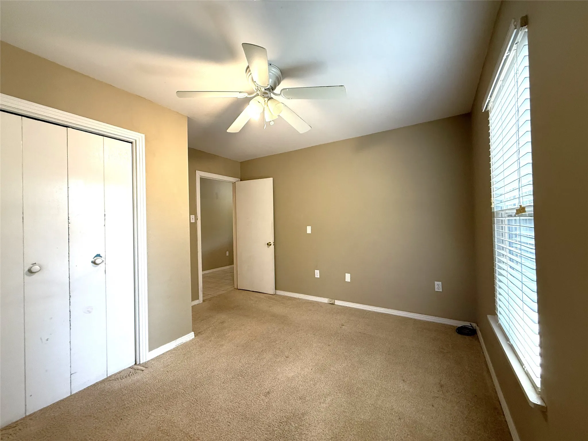 Single Family Residence For Sale in Mc Lennan County , 3520 Maple Avenue, Waco, Texas 76707, 4 Bedroom, 2 Bathroom, Garage spaces, 1,669 Sqft, built in 1950, mls#21396658, Real Estate Agent in Waco, Homes For Sale in Mc Lennan county, Homes For Sale in Waco, Realtor in Waco Texas, Real Estate Brokerage Independent Realty Texas, Luminita Cordes Realtor