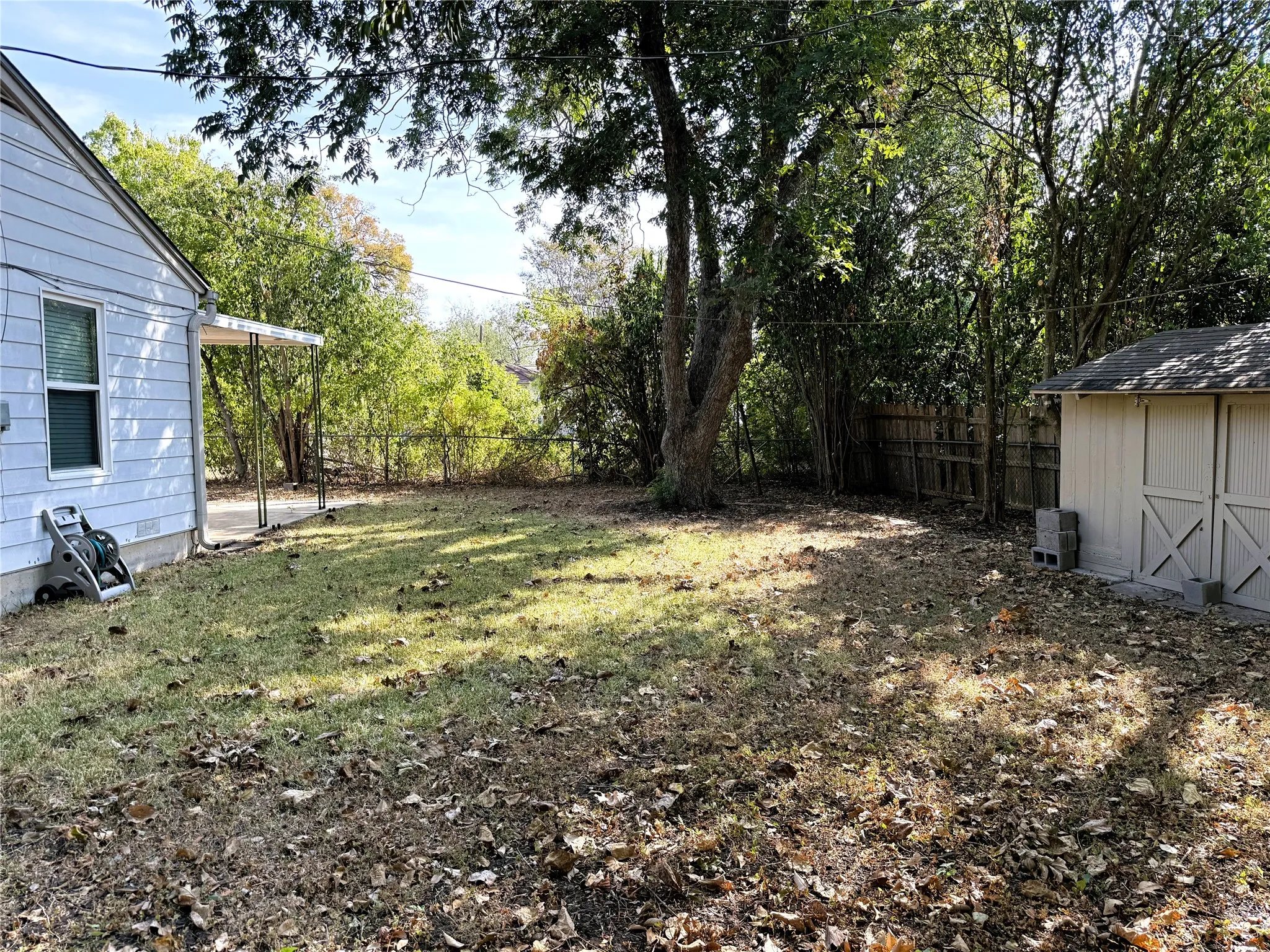 Single Family Residence For Sale in Mc Lennan County , 3520 Maple Avenue, Waco, Texas 76707, 4 Bedroom, 2 Bathroom, Garage spaces, 1,669 Sqft, built in 1950, mls#21396658, Real Estate Agent in Waco, Homes For Sale in Mc Lennan county, Homes For Sale in Waco, Realtor in Waco Texas, Real Estate Brokerage Independent Realty Texas, Luminita Cordes Realtor