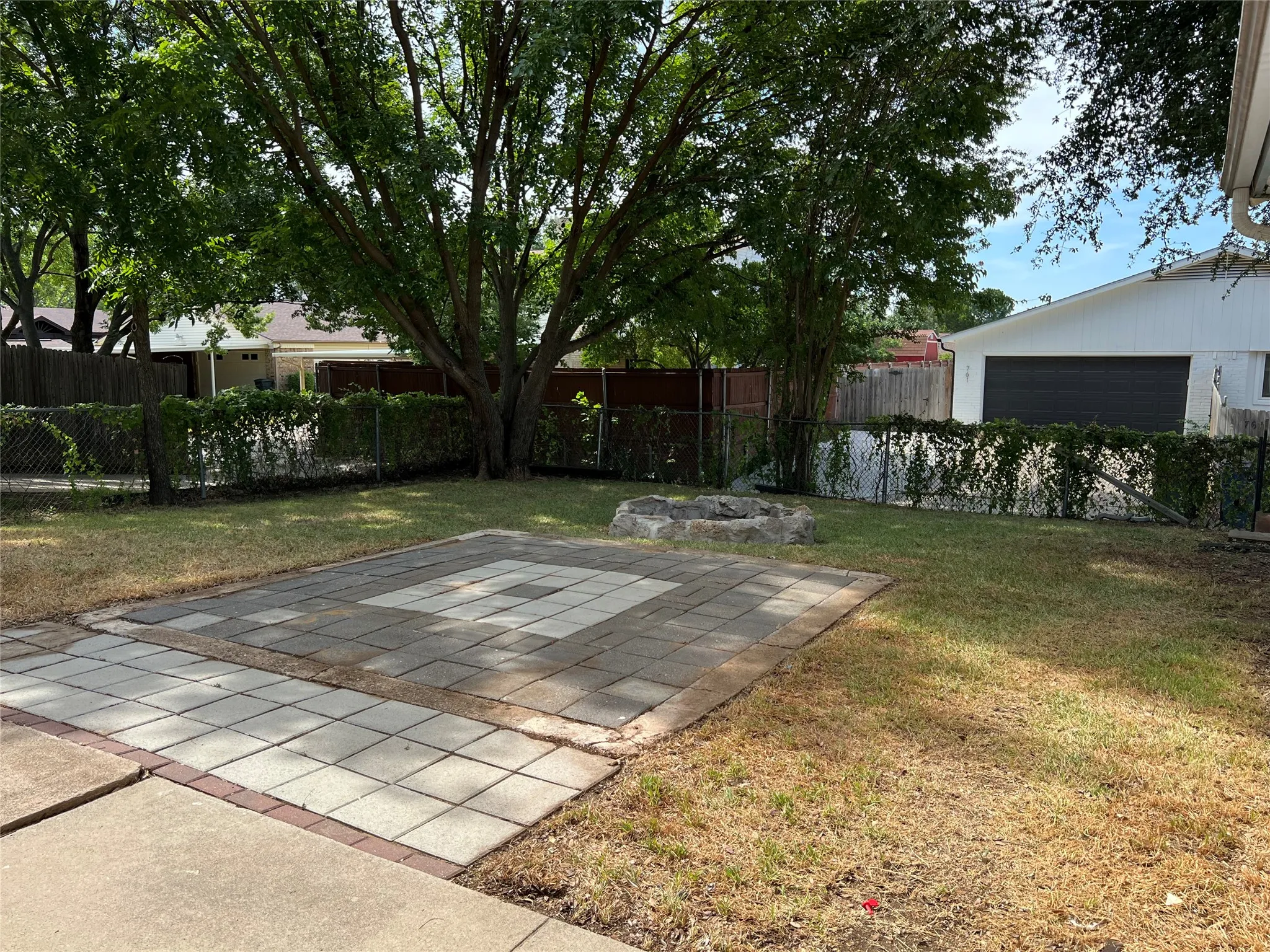Single Family Residence For Rent in Denton County , 762 Red Wing Drive, Lewisville, Texas 75067, 3 Bedroom, 2 Bathroom, 2 Garage spaces, 1,581 Sqft, built in 1978, mls#21395429, Real Estate Agent in Lewisville, Homes For Rent in Denton county, Homes For Rent in Lewisville, Realtor in Lewisville Texas, Real Estate Brokerage Independent Realty Texas, Luminita Cordes Realtor