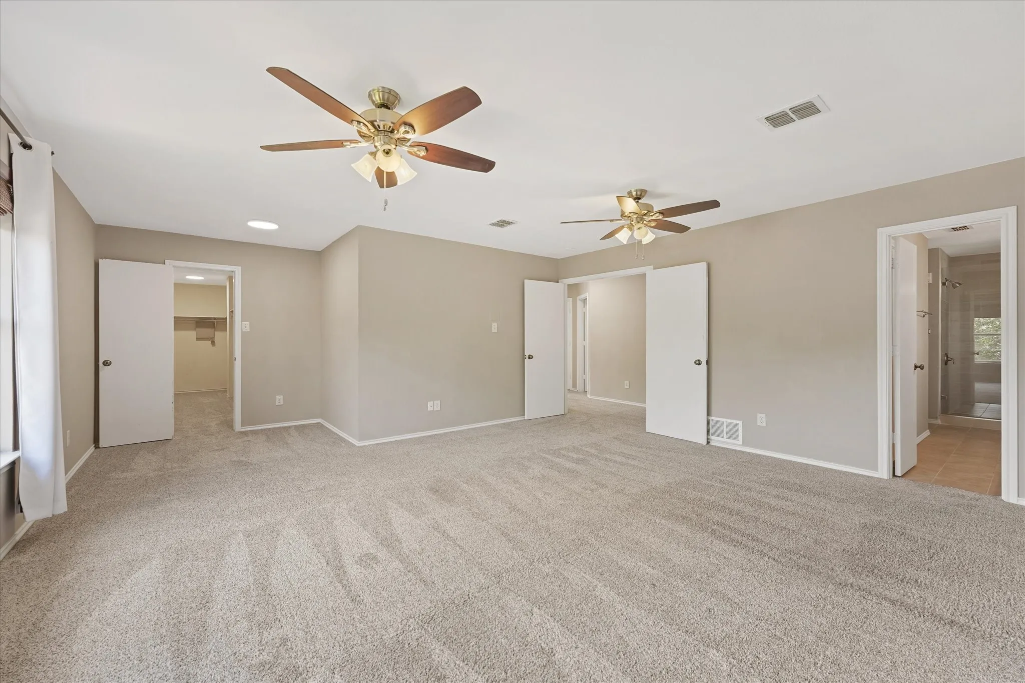 Single Family Residence For Sale in Collin County , 6410 Tara Lane, Frisco, Texas 75035, 3 Bedroom, 3 Bathroom, 2 Garage spaces, 2,860 Sqft, built in 1997, mls#21396687, Real Estate Agent in Frisco, Homes For Sale in Collin county, Homes For Sale in Frisco, Realtor in Frisco Texas, Real Estate Brokerage Independent Realty Texas, Luminita Cordes Realtor