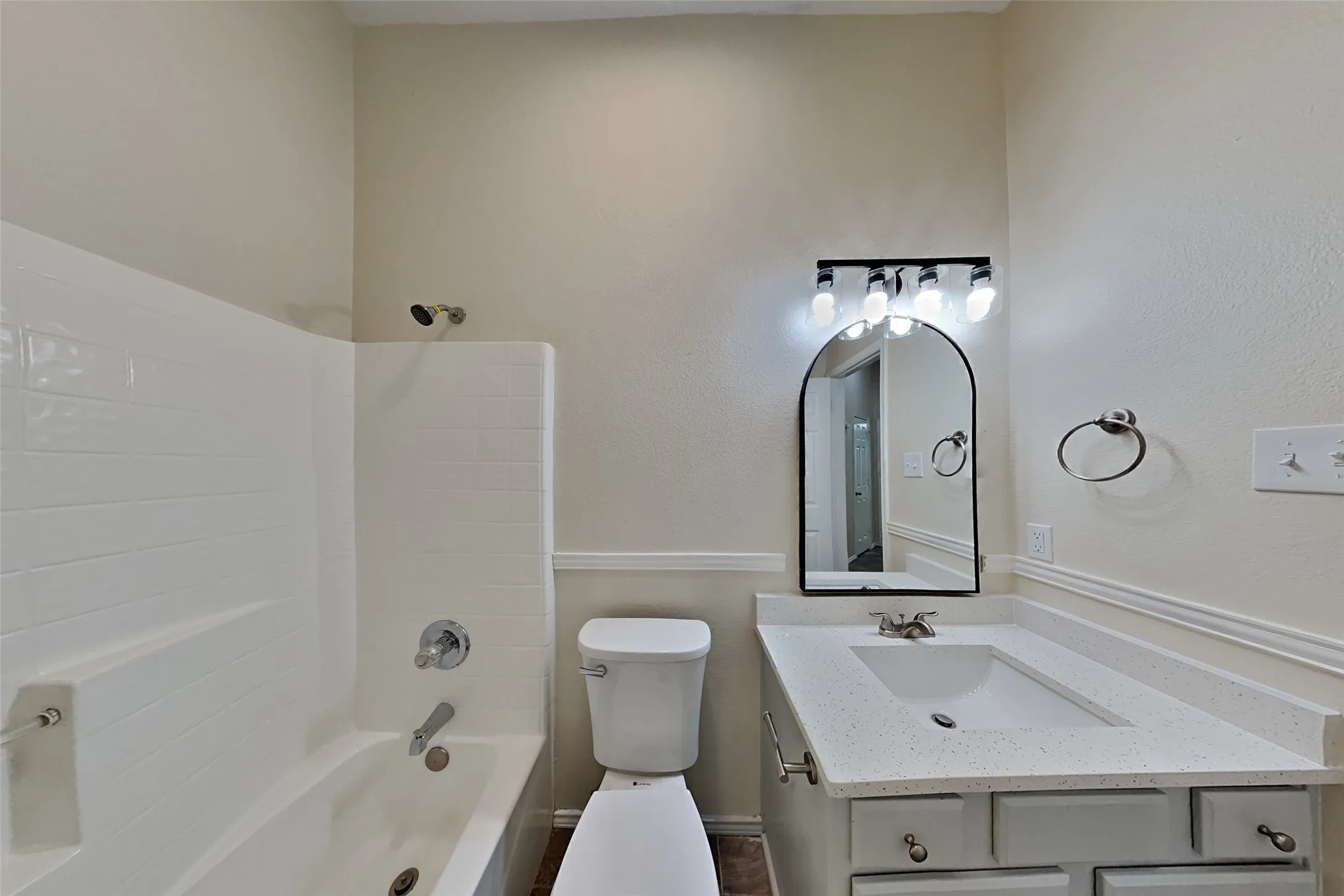 Single Family Residence For Rent in Tarrant County , 5825 Imes Lane, Fort Worth, Texas 76179, 3 Bedroom, 2 Bathroom, 2 Garage spaces, 1,826 Sqft, built in 2002, mls#21396683, Real Estate Agent in Fort Worth, Homes For Rent in Tarrant county, Homes For Rent in Fort Worth, Realtor in Fort Worth Texas, Real Estate Brokerage Independent Realty Texas, Luminita Cordes Realtor