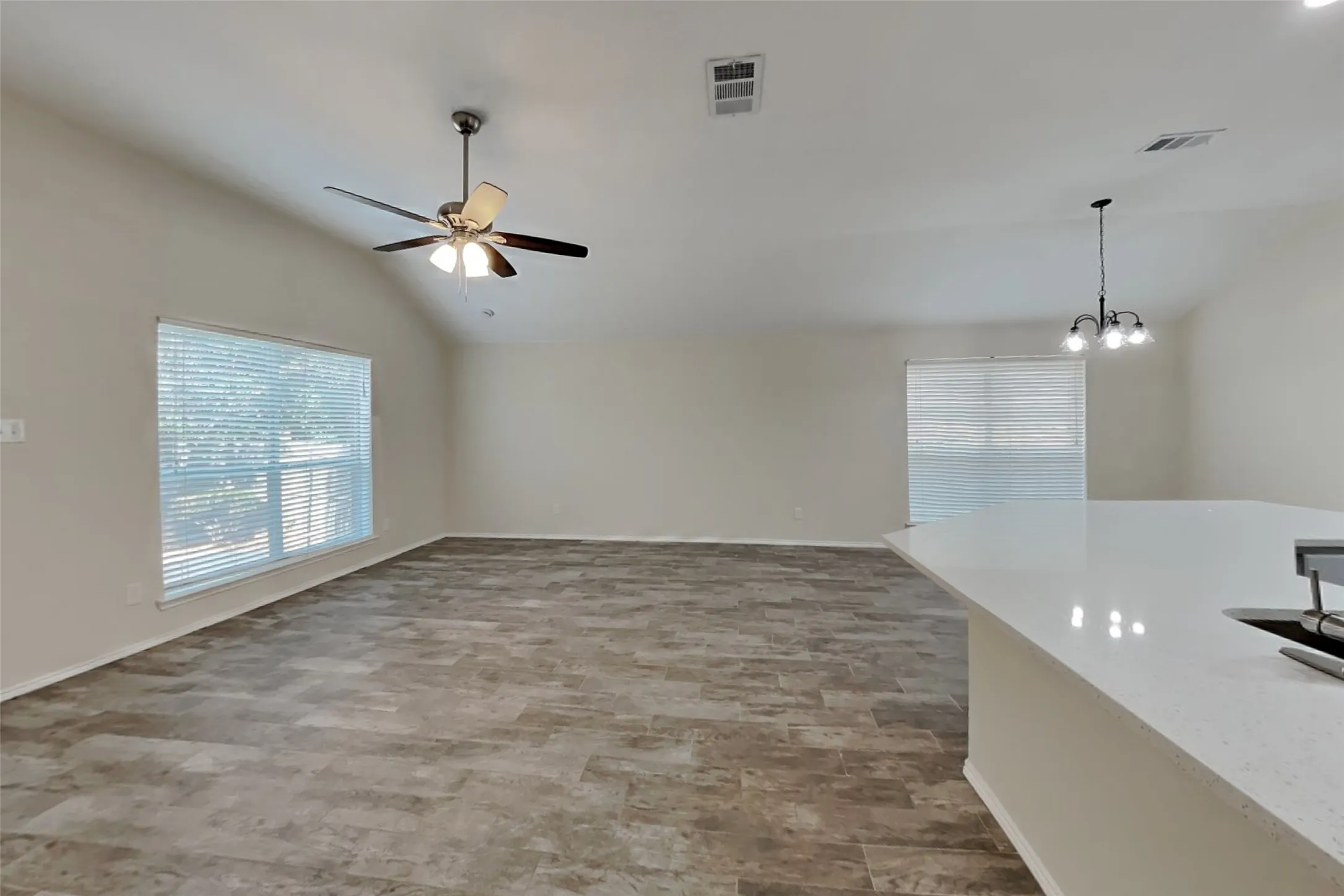 Single Family Residence For Rent in Tarrant County , 5825 Imes Lane, Fort Worth, Texas 76179, 3 Bedroom, 2 Bathroom, 2 Garage spaces, 1,826 Sqft, built in 2002, mls#21396683, Real Estate Agent in Fort Worth, Homes For Rent in Tarrant county, Homes For Rent in Fort Worth, Realtor in Fort Worth Texas, Real Estate Brokerage Independent Realty Texas, Luminita Cordes Realtor