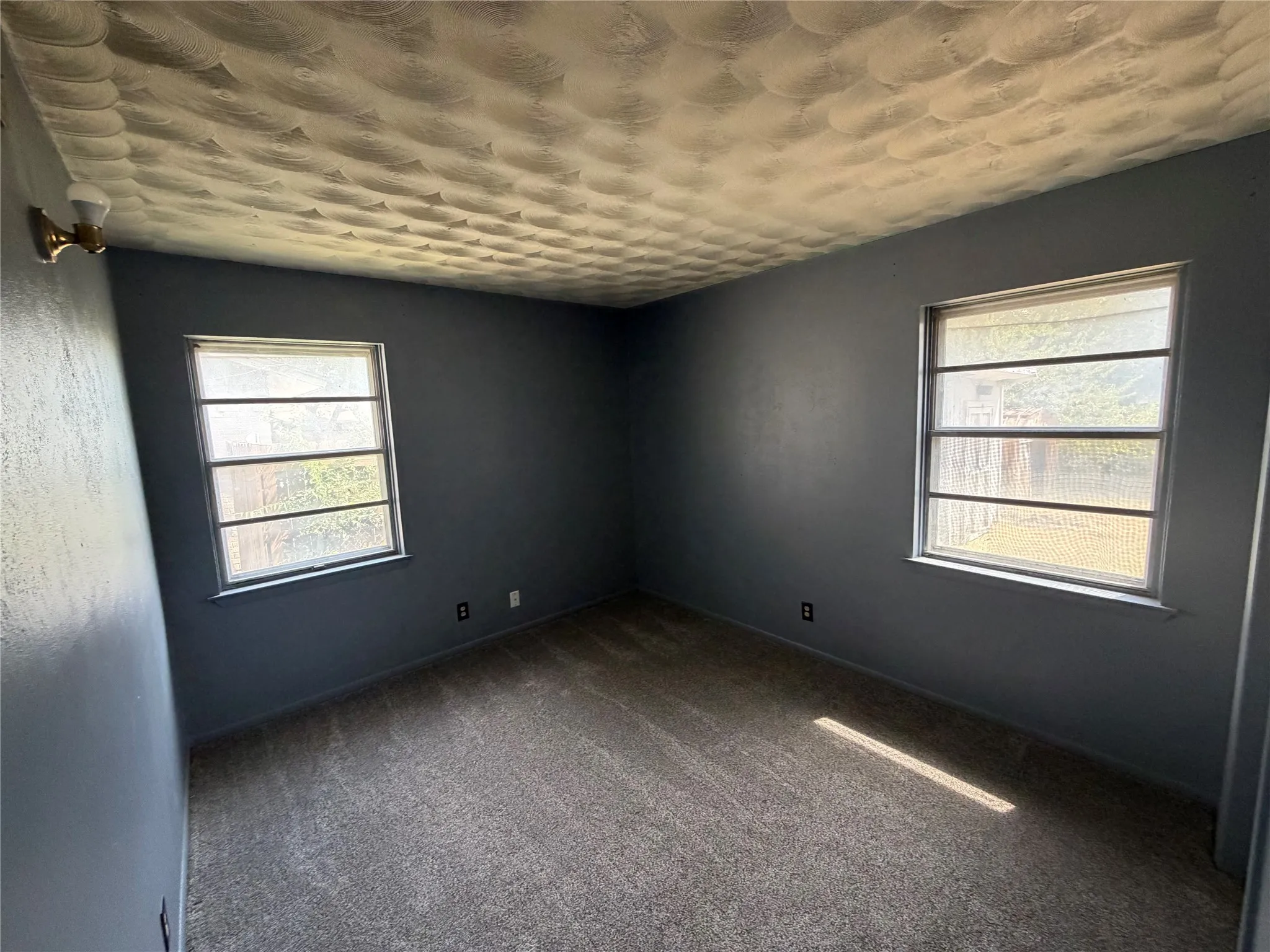 Single Family Residence For Sale in Dallas County , 3046 Cameo Lane, Farmers Branch, Texas 75234, 3 Bedroom, 2 Bathroom, 2 Garage spaces, 1,209 Sqft, built in 1958, mls#21396669, Real Estate Agent in Farmers Branch, Homes For Sale in Dallas county, Homes For Sale in Farmers Branch, Realtor in Farmers Branch Texas, Real Estate Brokerage Independent Realty Texas, Luminita Cordes Realtor