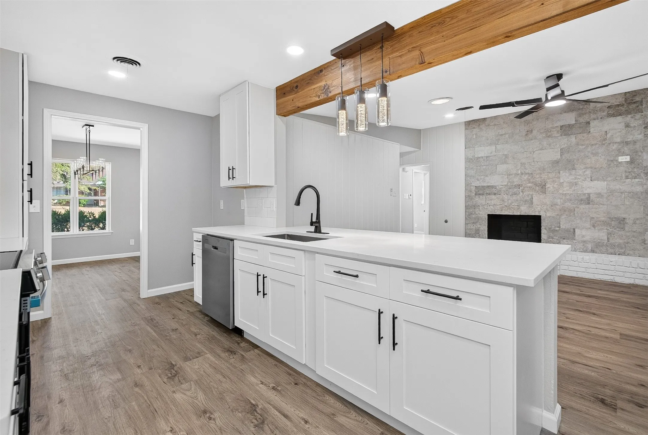 Single Family Residence For Sale