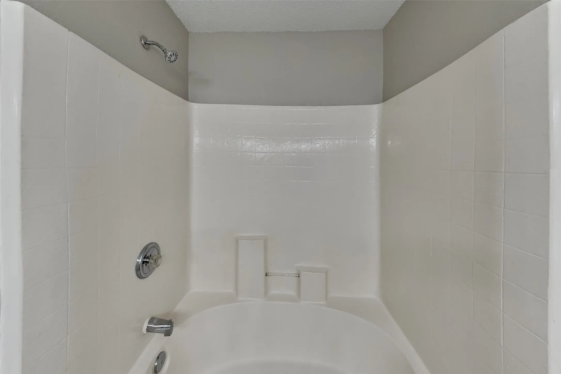 Single Family Residence For Rent in Denton County , 2717 Lazy Oak Drive, Little Elm, Texas 75068, 3 Bedroom, 2 Bathroom, 2 Garage spaces, 1,868 Sqft, built in 2002, mls#21396695, Real Estate Agent in Little Elm, Homes For Rent in Denton county, Homes For Rent in Little Elm, Realtor in Little Elm Texas, Real Estate Brokerage Independent Realty Texas, Luminita Cordes Realtor