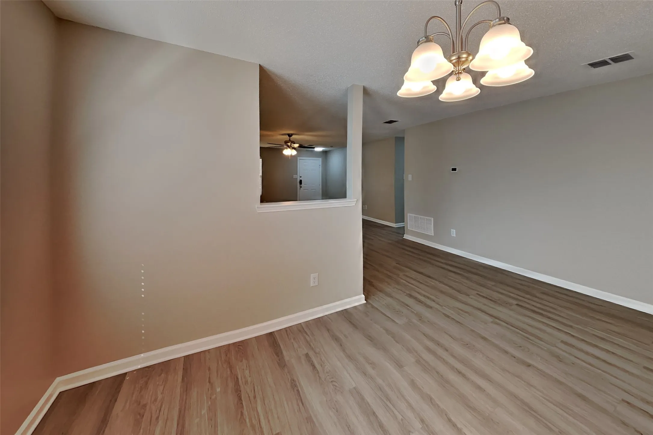 Single Family Residence For Rent in Denton County , 2717 Lazy Oak Drive, Little Elm, Texas 75068, 3 Bedroom, 2 Bathroom, 2 Garage spaces, 1,868 Sqft, built in 2002, mls#21396695, Real Estate Agent in Little Elm, Homes For Rent in Denton county, Homes For Rent in Little Elm, Realtor in Little Elm Texas, Real Estate Brokerage Independent Realty Texas, Luminita Cordes Realtor