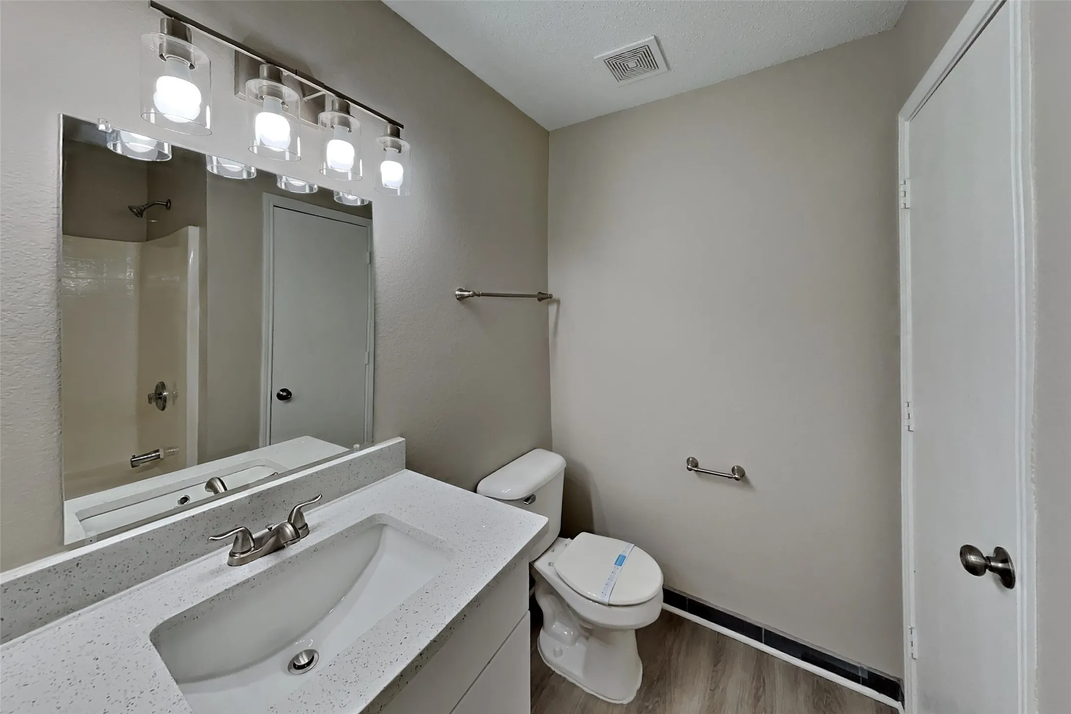 Single Family Residence For Rent in Denton County , 2717 Lazy Oak Drive, Little Elm, Texas 75068, 3 Bedroom, 2 Bathroom, 2 Garage spaces, 1,868 Sqft, built in 2002, mls#21396695, Real Estate Agent in Little Elm, Homes For Rent in Denton county, Homes For Rent in Little Elm, Realtor in Little Elm Texas, Real Estate Brokerage Independent Realty Texas, Luminita Cordes Realtor