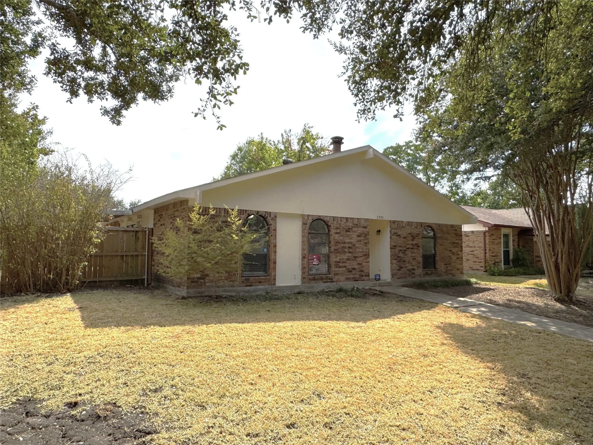 2525 Norway Drive