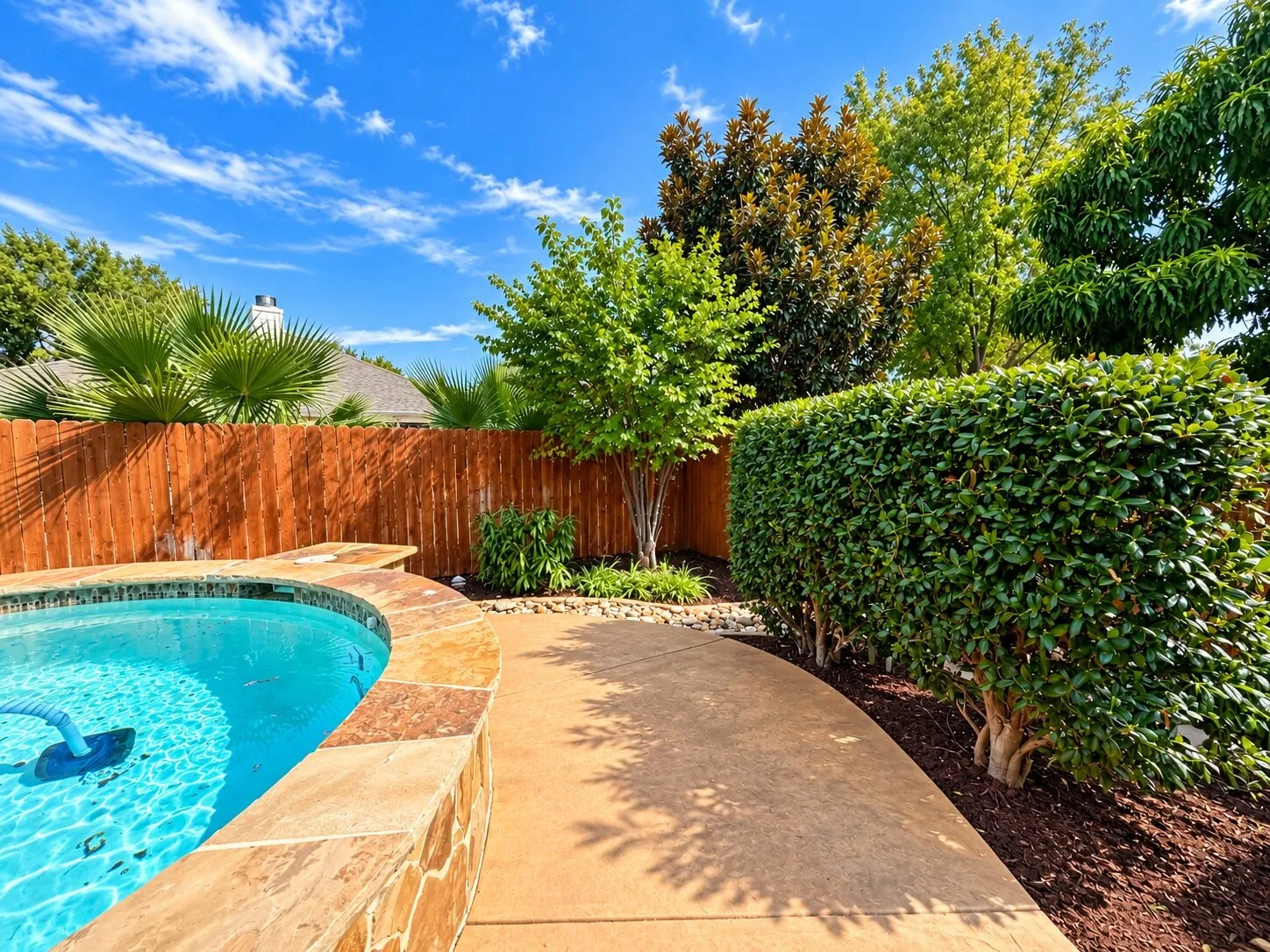 Single Family Residence For Sale in Tarrant County , 11504 Crystal Falls Drive, Fort Worth, Texas 76244, 4 Bedroom, 2 Bathroom, Garage spaces, 2,199 Sqft, built in 2004, mls#21394355, Real Estate Agent in Fort Worth, Homes For Sale in Tarrant county, Homes For Sale in Fort Worth, Realtor in Fort Worth Texas, Real Estate Brokerage Independent Realty Texas, Luminita Cordes Realtor