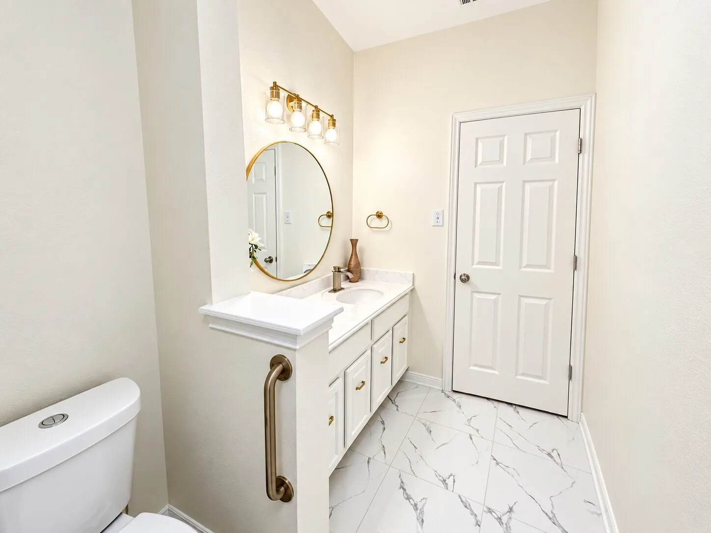 Single Family Residence For Sale in Tarrant County , 11504 Crystal Falls Drive, Fort Worth, Texas 76244, 4 Bedroom, 2 Bathroom, Garage spaces, 2,199 Sqft, built in 2004, mls#21394355, Real Estate Agent in Fort Worth, Homes For Sale in Tarrant county, Homes For Sale in Fort Worth, Realtor in Fort Worth Texas, Real Estate Brokerage Independent Realty Texas, Luminita Cordes Realtor