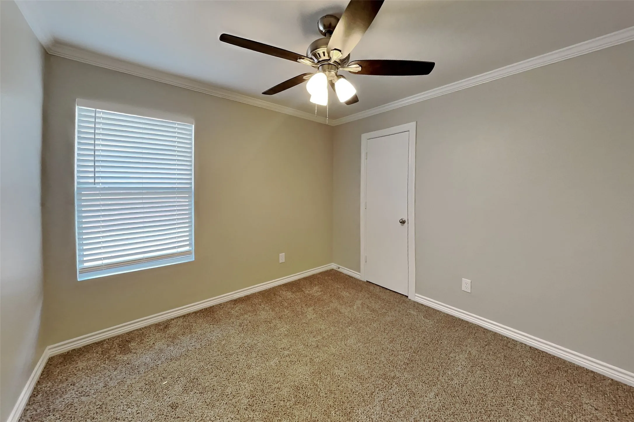 Single Family Residence For Rent in Tarrant County , 4537 Waterford Drive, Fort Worth, Texas 76179, 3 Bedroom, 2 Bathroom, 2 Garage spaces, 1,408 Sqft, built in 2006, mls#21396700, Real Estate Agent in Fort Worth, Homes For Rent in Tarrant county, Homes For Rent in Fort Worth, Realtor in Fort Worth Texas, Real Estate Brokerage Independent Realty Texas, Luminita Cordes Realtor