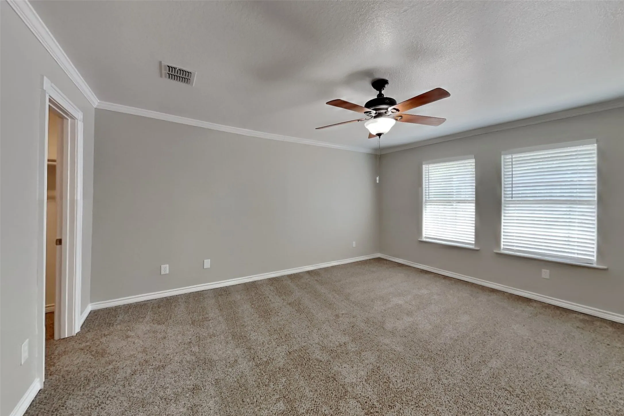 Single Family Residence For Rent in Tarrant County , 4537 Waterford Drive, Fort Worth, Texas 76179, 3 Bedroom, 2 Bathroom, 2 Garage spaces, 1,408 Sqft, built in 2006, mls#21396700, Real Estate Agent in Fort Worth, Homes For Rent in Tarrant county, Homes For Rent in Fort Worth, Realtor in Fort Worth Texas, Real Estate Brokerage Independent Realty Texas, Luminita Cordes Realtor