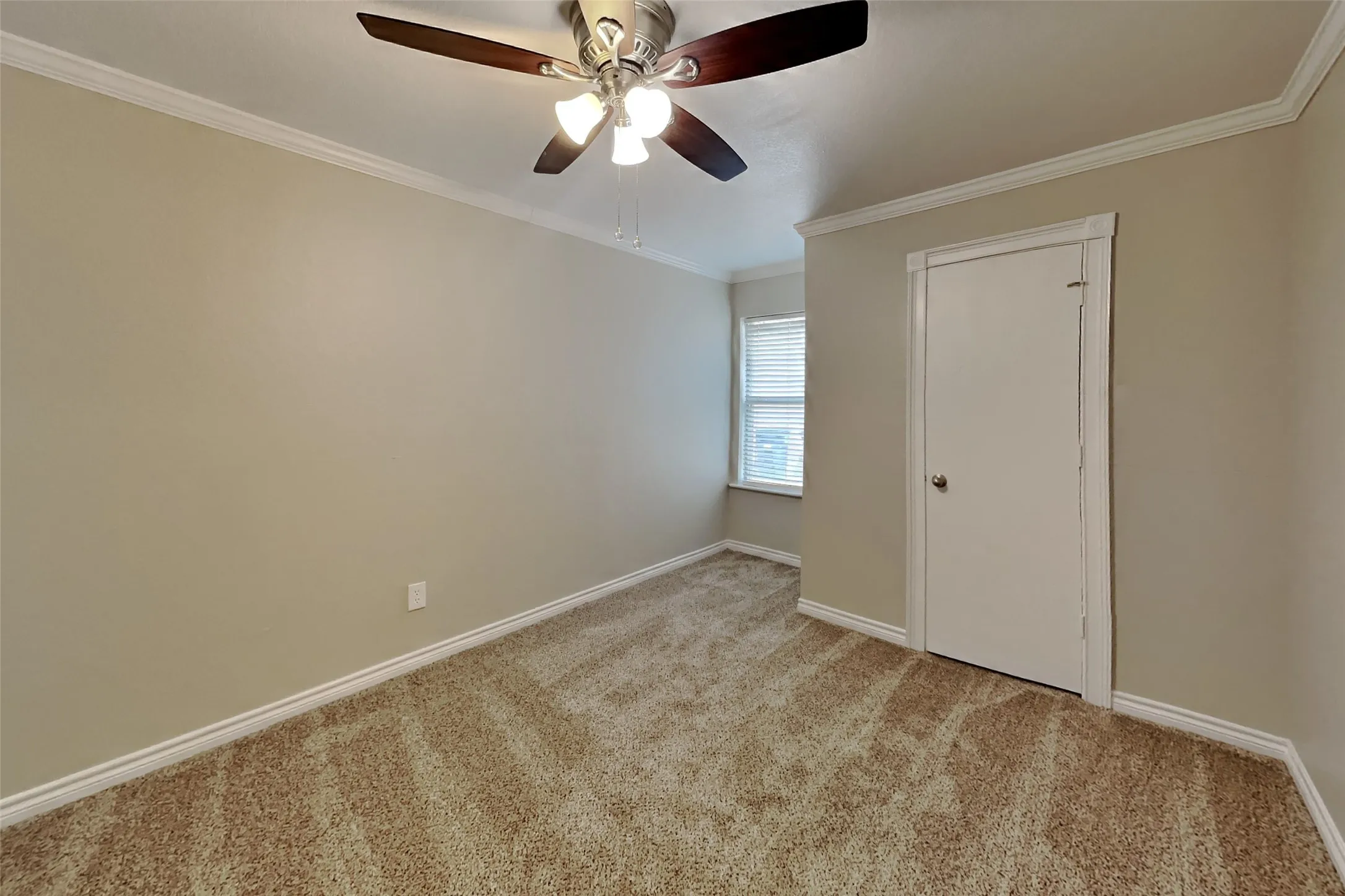 Single Family Residence For Rent in Tarrant County , 4537 Waterford Drive, Fort Worth, Texas 76179, 3 Bedroom, 2 Bathroom, 2 Garage spaces, 1,408 Sqft, built in 2006, mls#21396700, Real Estate Agent in Fort Worth, Homes For Rent in Tarrant county, Homes For Rent in Fort Worth, Realtor in Fort Worth Texas, Real Estate Brokerage Independent Realty Texas, Luminita Cordes Realtor