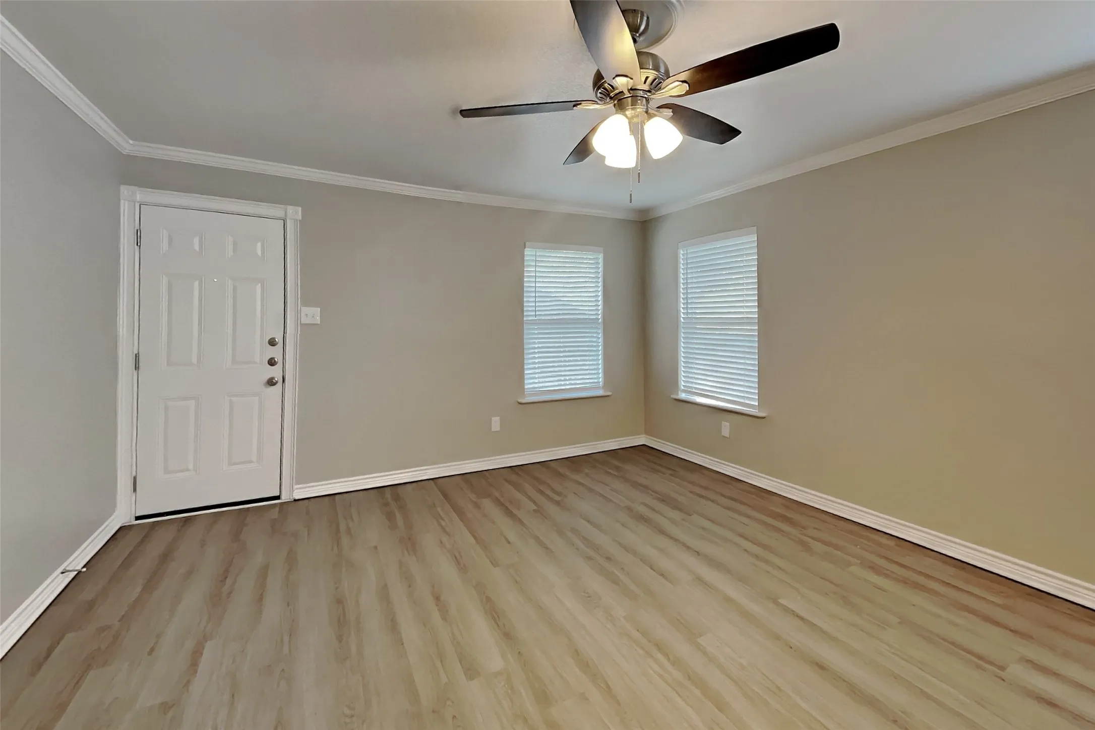 Single Family Residence For Rent in Tarrant County , 4537 Waterford Drive, Fort Worth, Texas 76179, 3 Bedroom, 2 Bathroom, 2 Garage spaces, 1,408 Sqft, built in 2006, mls#21396700, Real Estate Agent in Fort Worth, Homes For Rent in Tarrant county, Homes For Rent in Fort Worth, Realtor in Fort Worth Texas, Real Estate Brokerage Independent Realty Texas, Luminita Cordes Realtor