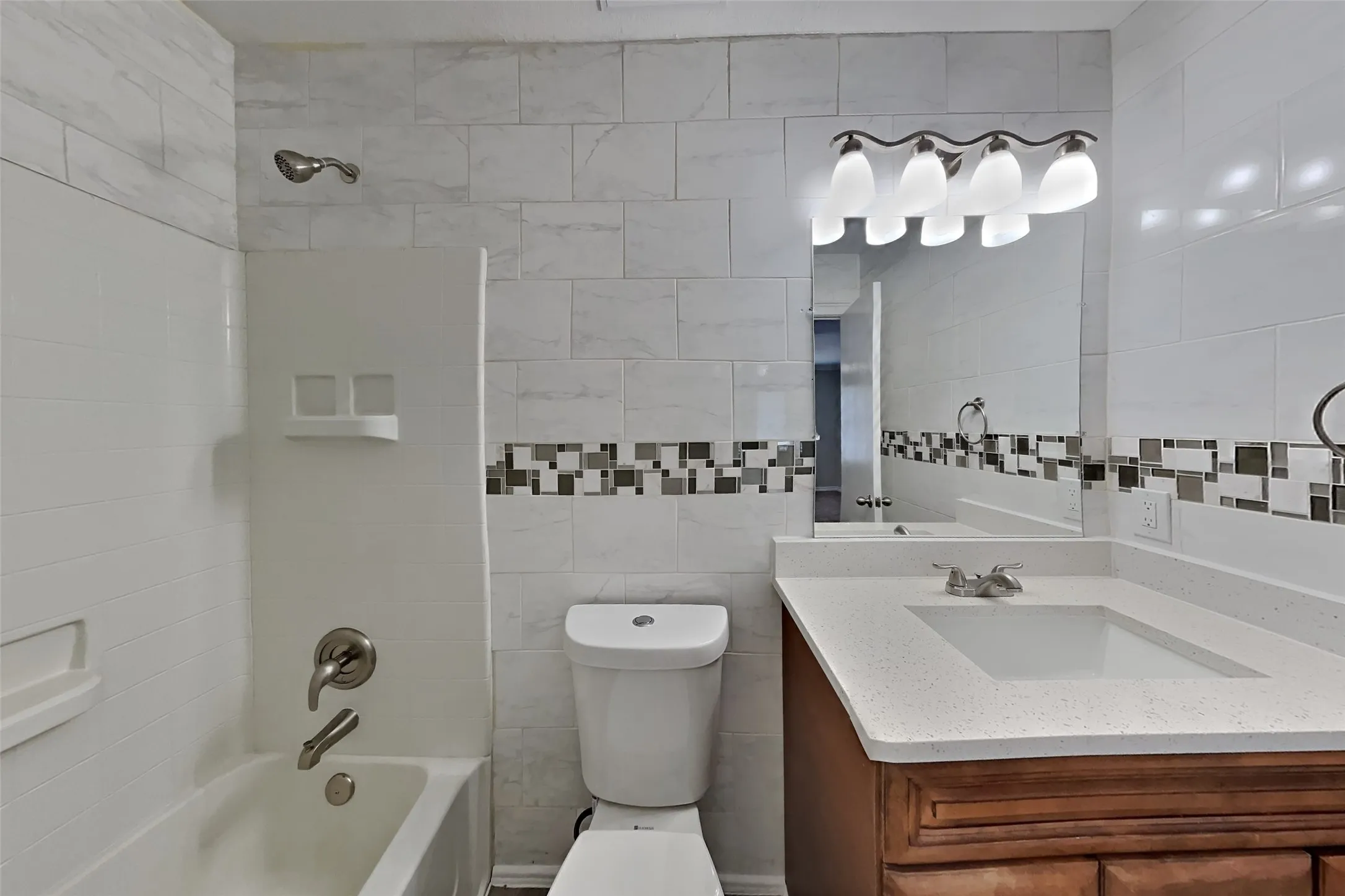 Single Family Residence For Rent in Tarrant County , 4537 Waterford Drive, Fort Worth, Texas 76179, 3 Bedroom, 2 Bathroom, 2 Garage spaces, 1,408 Sqft, built in 2006, mls#21396700, Real Estate Agent in Fort Worth, Homes For Rent in Tarrant county, Homes For Rent in Fort Worth, Realtor in Fort Worth Texas, Real Estate Brokerage Independent Realty Texas, Luminita Cordes Realtor