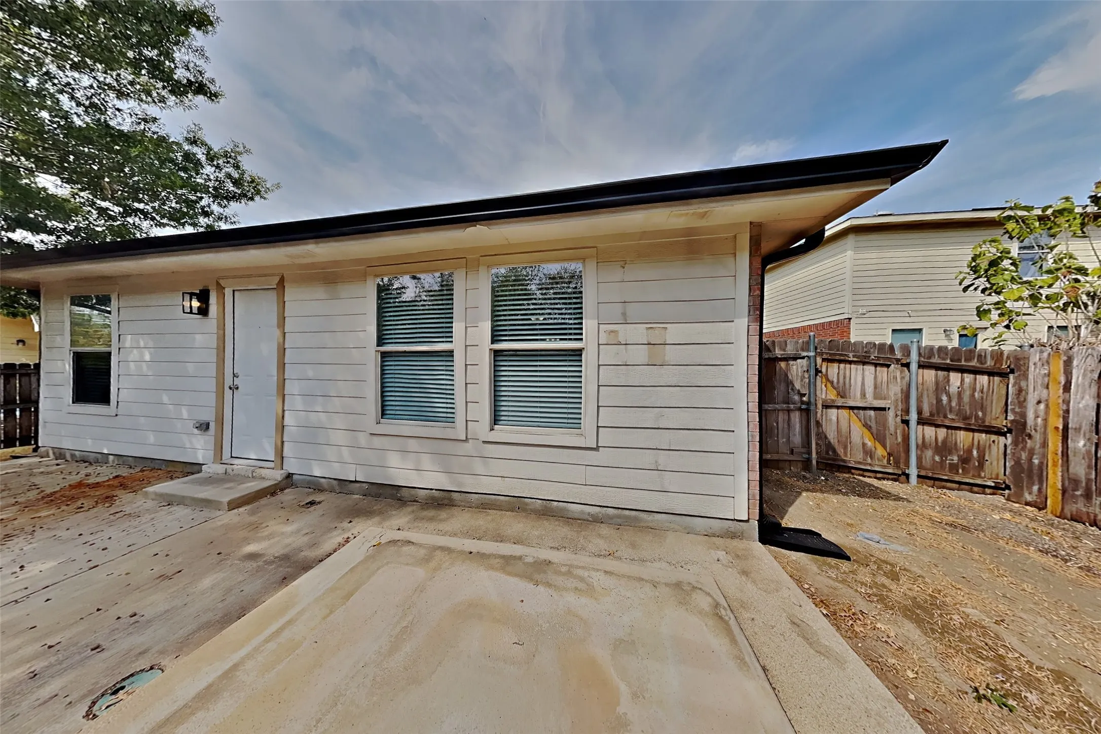 Single Family Residence For Rent in Tarrant County , 4537 Waterford Drive, Fort Worth, Texas 76179, 3 Bedroom, 2 Bathroom, 2 Garage spaces, 1,408 Sqft, built in 2006, mls#21396700, Real Estate Agent in Fort Worth, Homes For Rent in Tarrant county, Homes For Rent in Fort Worth, Realtor in Fort Worth Texas, Real Estate Brokerage Independent Realty Texas, Luminita Cordes Realtor
