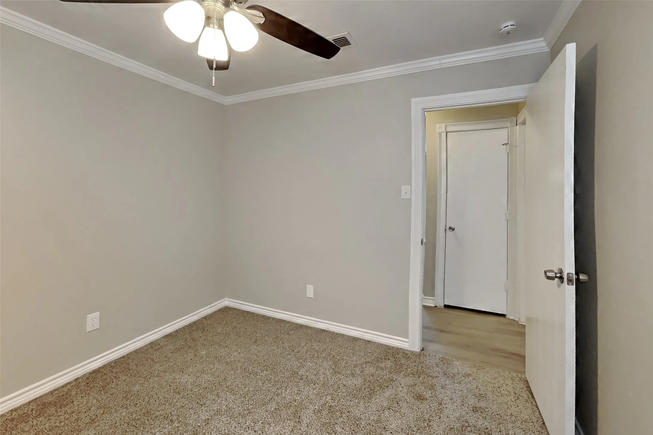 Single Family Residence For Rent in Tarrant County , 4537 Waterford Drive, Fort Worth, Texas 76179, 3 Bedroom, 2 Bathroom, 2 Garage spaces, 1,408 Sqft, built in 2006, mls#21396700, Real Estate Agent in Fort Worth, Homes For Rent in Tarrant county, Homes For Rent in Fort Worth, Realtor in Fort Worth Texas, Real Estate Brokerage Independent Realty Texas, Luminita Cordes Realtor