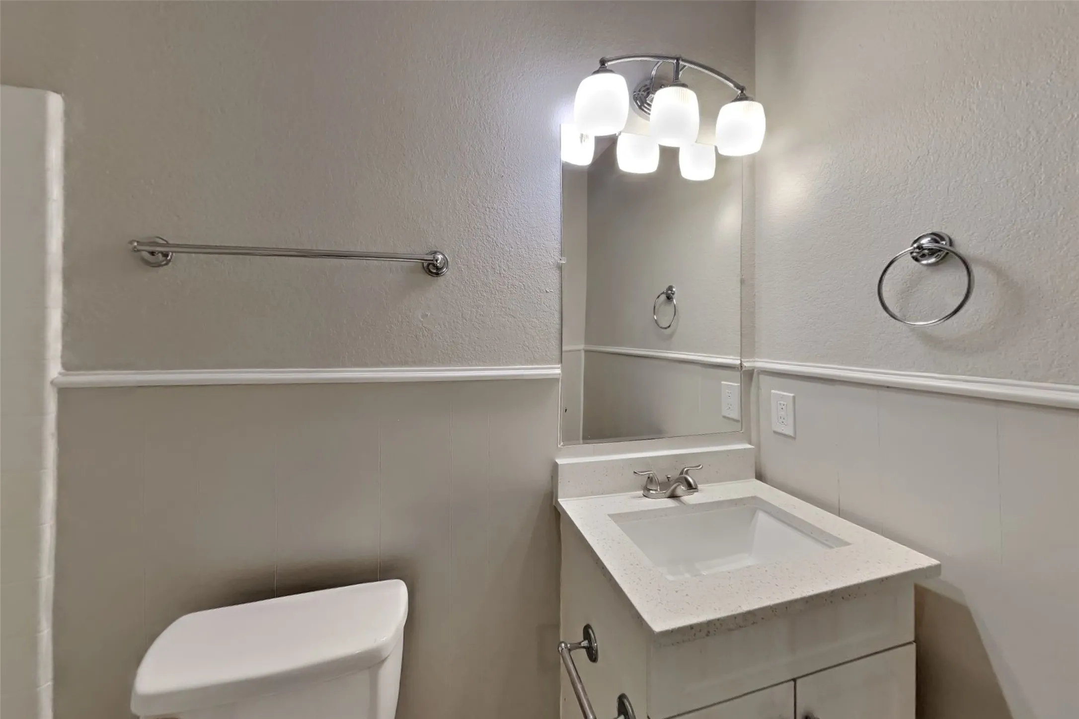 Single Family Residence For Rent in Tarrant County , 4537 Waterford Drive, Fort Worth, Texas 76179, 3 Bedroom, 2 Bathroom, 2 Garage spaces, 1,408 Sqft, built in 2006, mls#21396700, Real Estate Agent in Fort Worth, Homes For Rent in Tarrant county, Homes For Rent in Fort Worth, Realtor in Fort Worth Texas, Real Estate Brokerage Independent Realty Texas, Luminita Cordes Realtor
