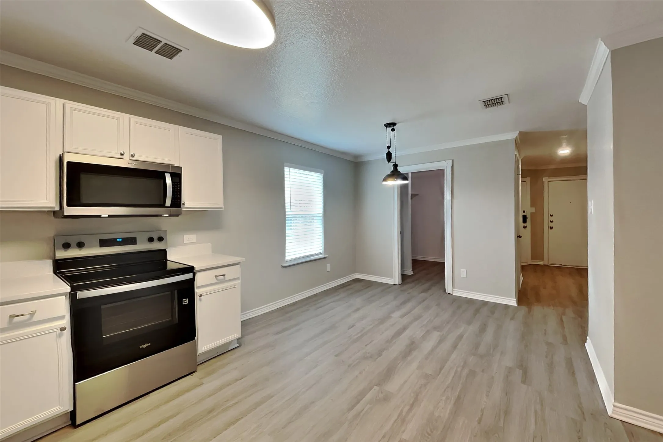 Single Family Residence For Rent in Tarrant County , 4537 Waterford Drive, Fort Worth, Texas 76179, 3 Bedroom, 2 Bathroom, 2 Garage spaces, 1,408 Sqft, built in 2006, mls#21396700, Real Estate Agent in Fort Worth, Homes For Rent in Tarrant county, Homes For Rent in Fort Worth, Realtor in Fort Worth Texas, Real Estate Brokerage Independent Realty Texas, Luminita Cordes Realtor