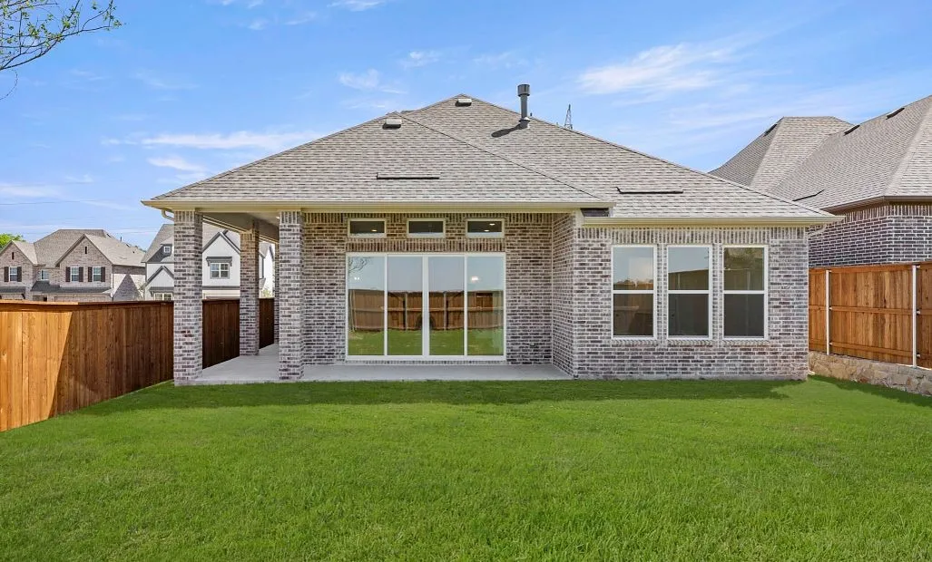 Rear Exterior Design Representative Photo