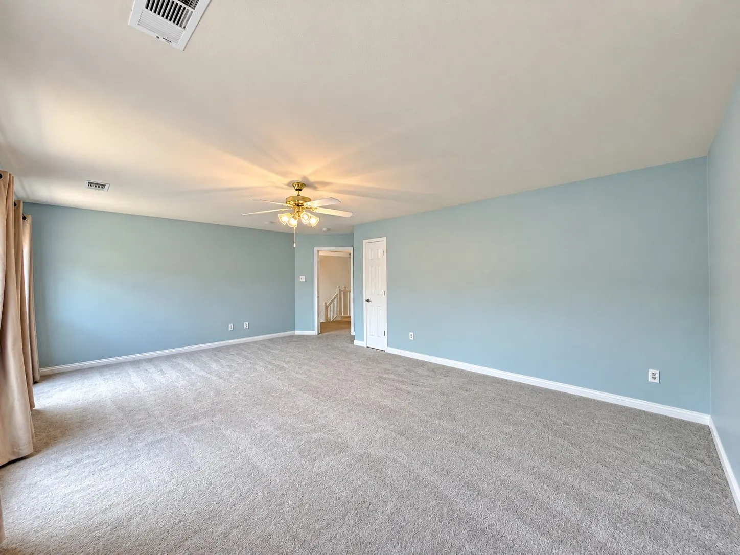 Single Family Residence For Sale in Denton County , 1517 Buena Vista Drive, Denton, Texas 76210, 4 Bedroom, 3 Bathroom, 2 Garage spaces, 3,071 Sqft, built in 2002, mls#21395630, Real Estate Agent in Denton, Homes For Sale in Denton county, Homes For Sale in Denton, Realtor in Denton Texas, Real Estate Brokerage Independent Realty Texas, Luminita Cordes Realtor