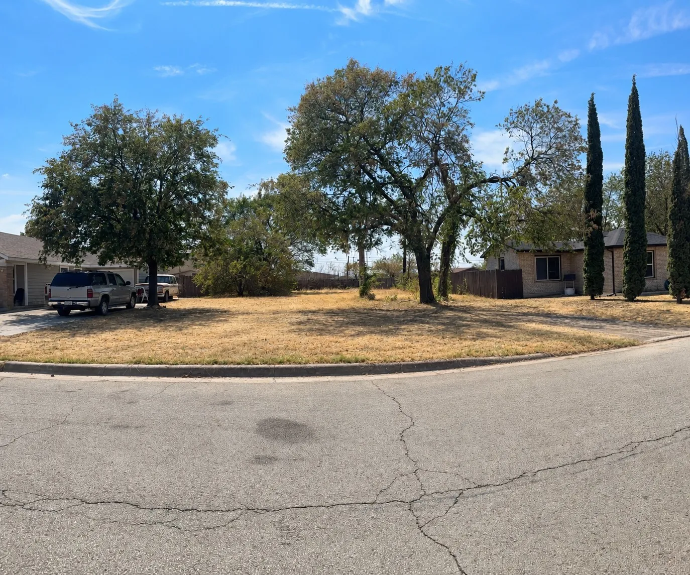 Improved Land For Sale in Tarrant County , 2526 Highcrest Avenue, Fort Worth, Texas 76111, 0, 0, Garage spaces, 0 Sqft, built in 0, mls#21396670, Real Estate Agent in Fort Worth, Homes For Sale in Tarrant county, Homes For Sale in Fort Worth, Realtor in Fort Worth Texas, Real Estate Brokerage Independent Realty Texas, Luminita Cordes Realtor