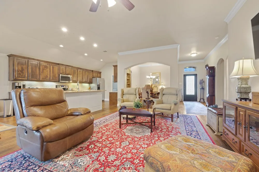 Single Family Residence For Sale in Denton County , 3712 Ann Arbor Lane, Denton, Texas 76207, 3 Bedroom, 2 Bathroom, 2 Garage spaces, 2,001 Sqft, built in 2016, mls#21386255, Real Estate Agent in Denton, Homes For Sale in Denton county, Homes For Sale in Denton, Realtor in Denton Texas, Real Estate Brokerage Independent Realty Texas, Luminita Cordes Realtor